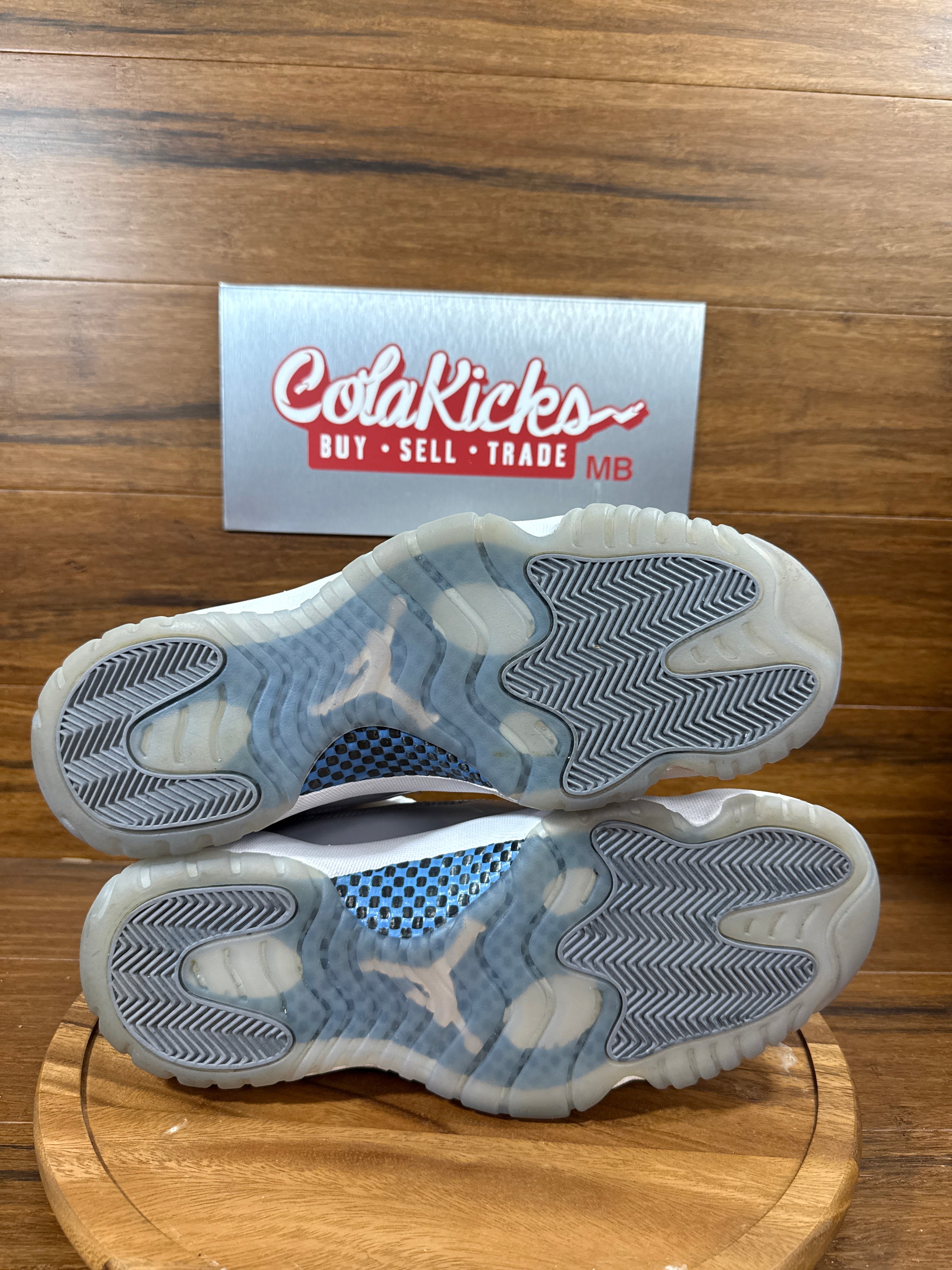 Jordan 11 Retro Low Cement Grey