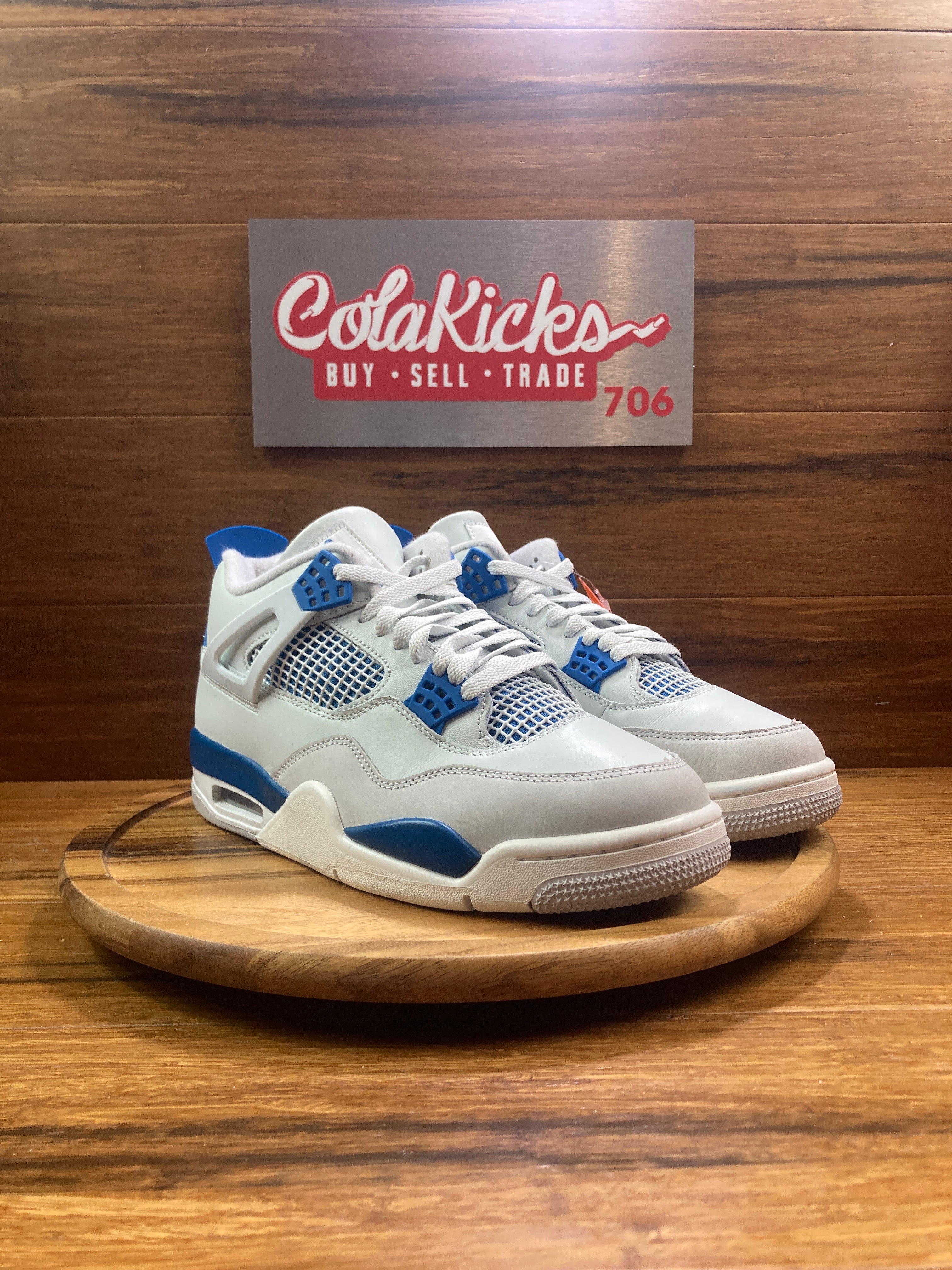 Jordan 4 Retro Military Blue (2024)