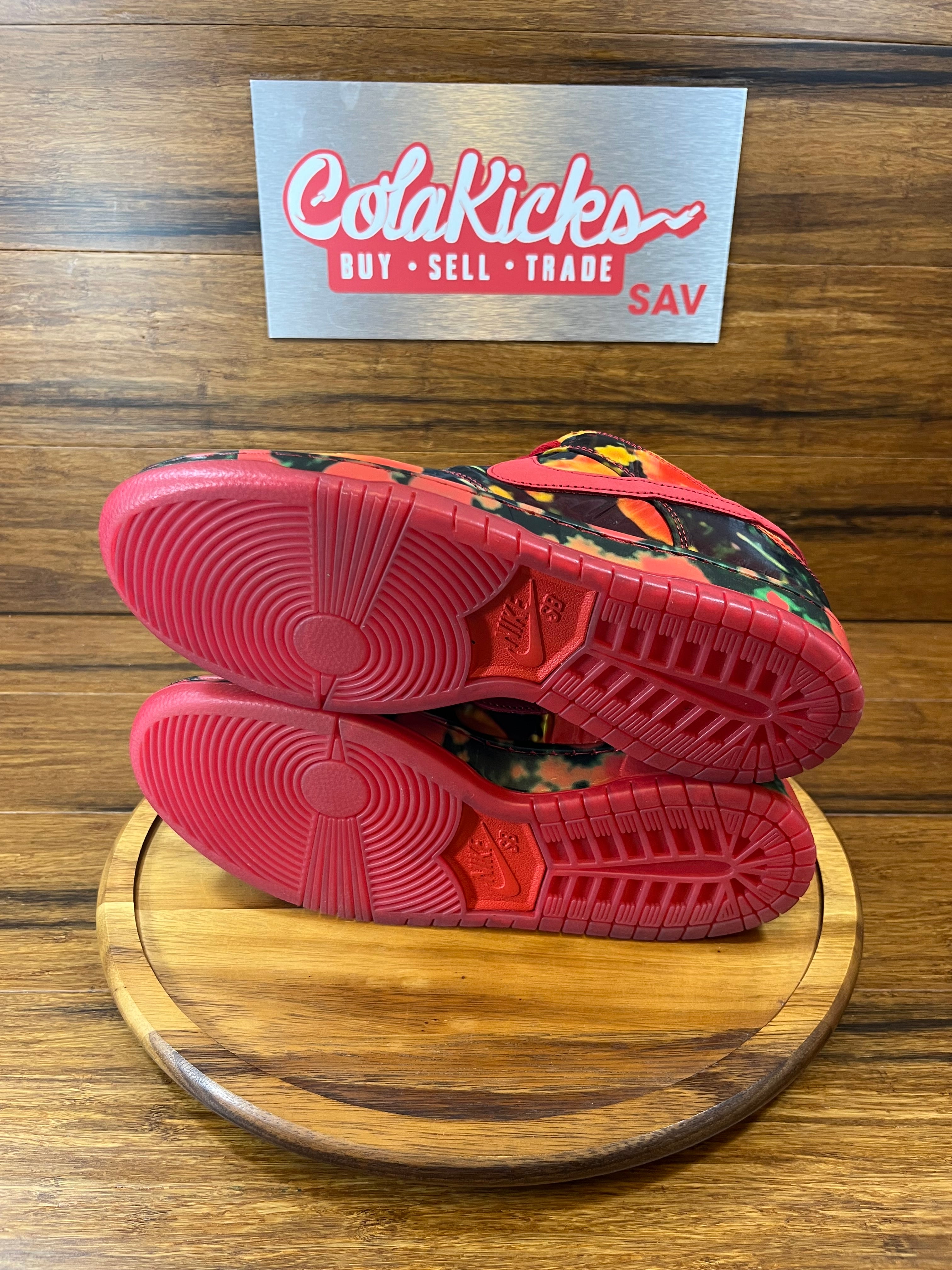 Nike SB Dunk Low The Wizard of Oz Poppy Field