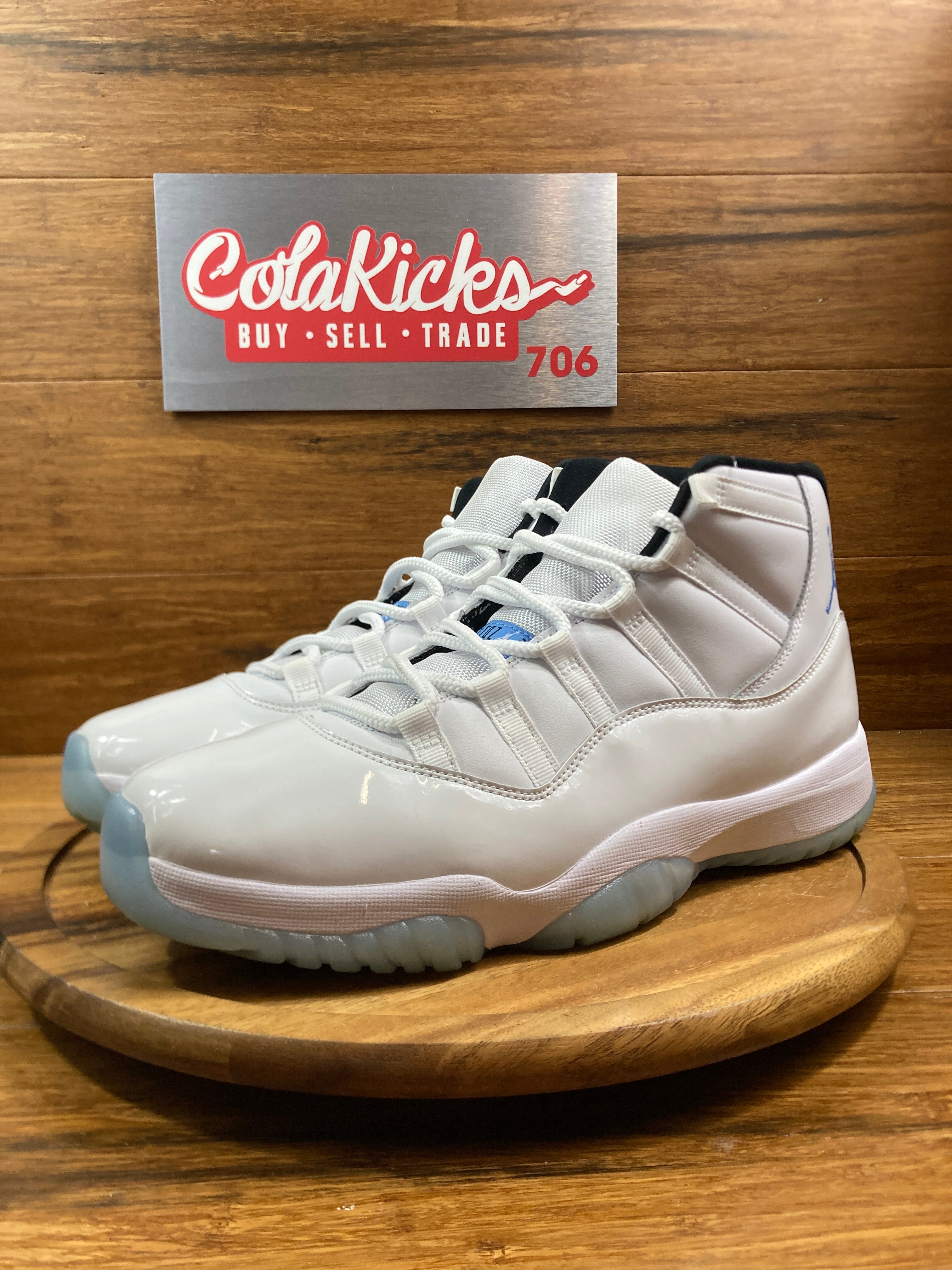 Jordan 11 Retro Legend Blue (2024)