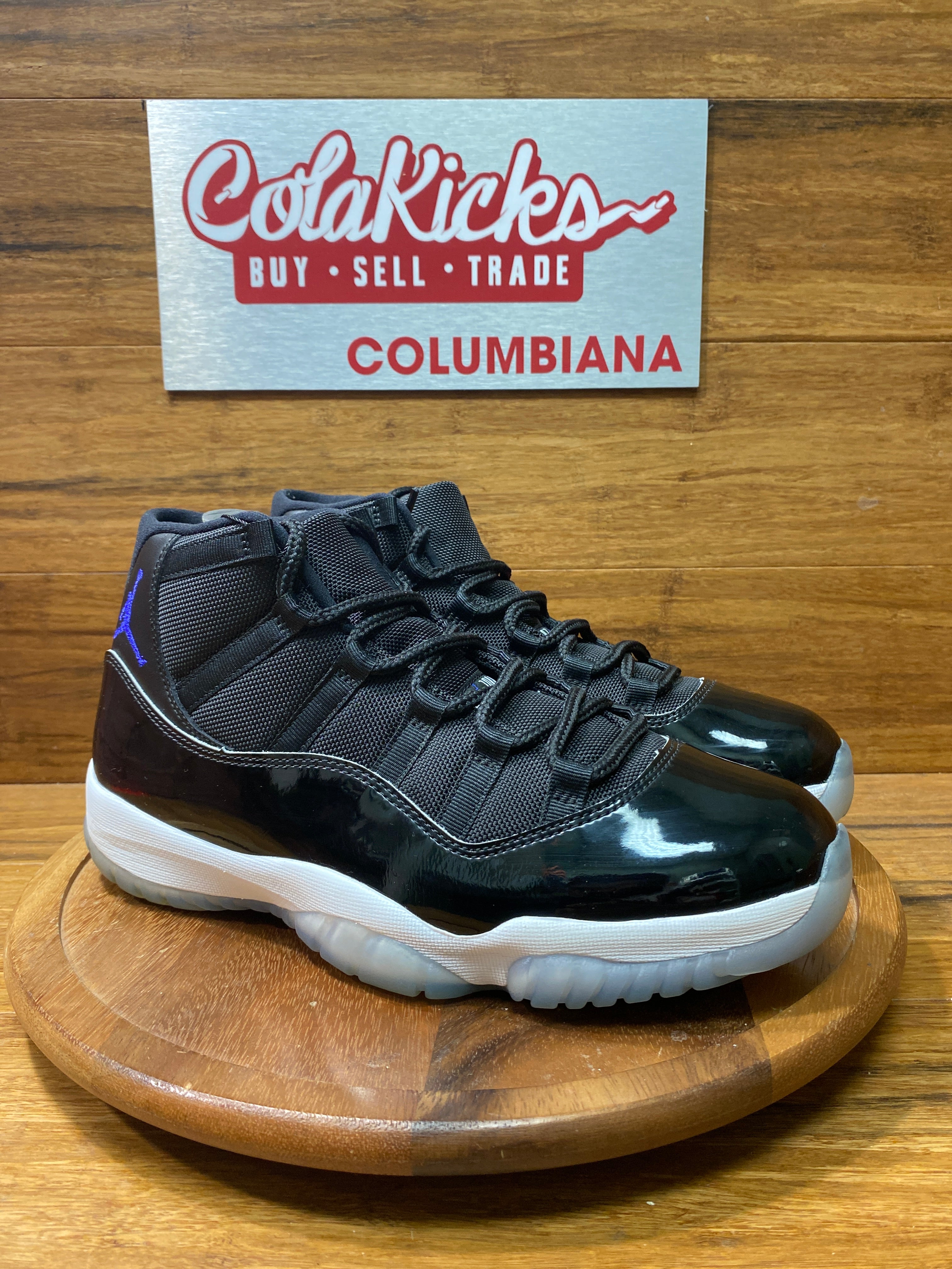 Jordan 11 Retro Space Jam (2016)