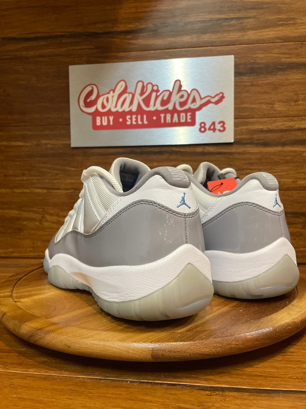 Jordan 11 Retro Low Cement Grey