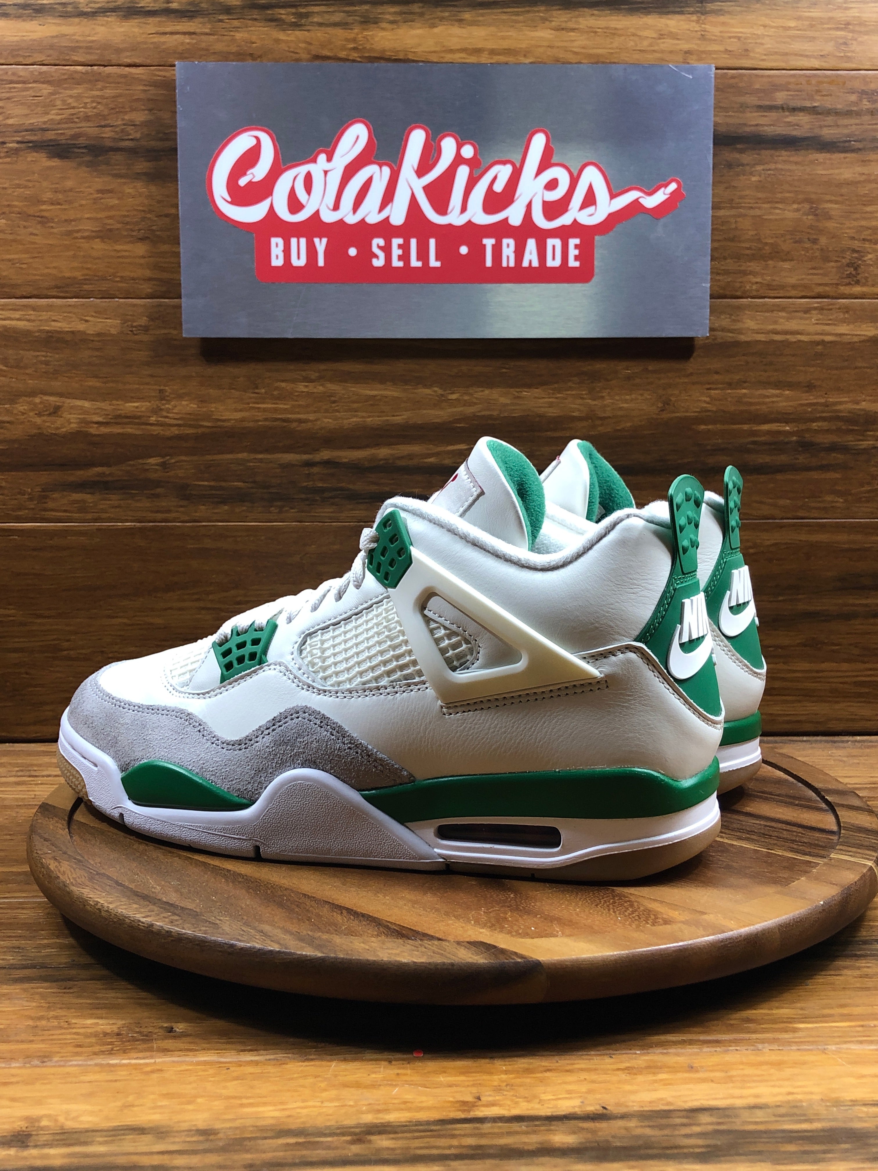Jordan 4 Retro SB Pine Green