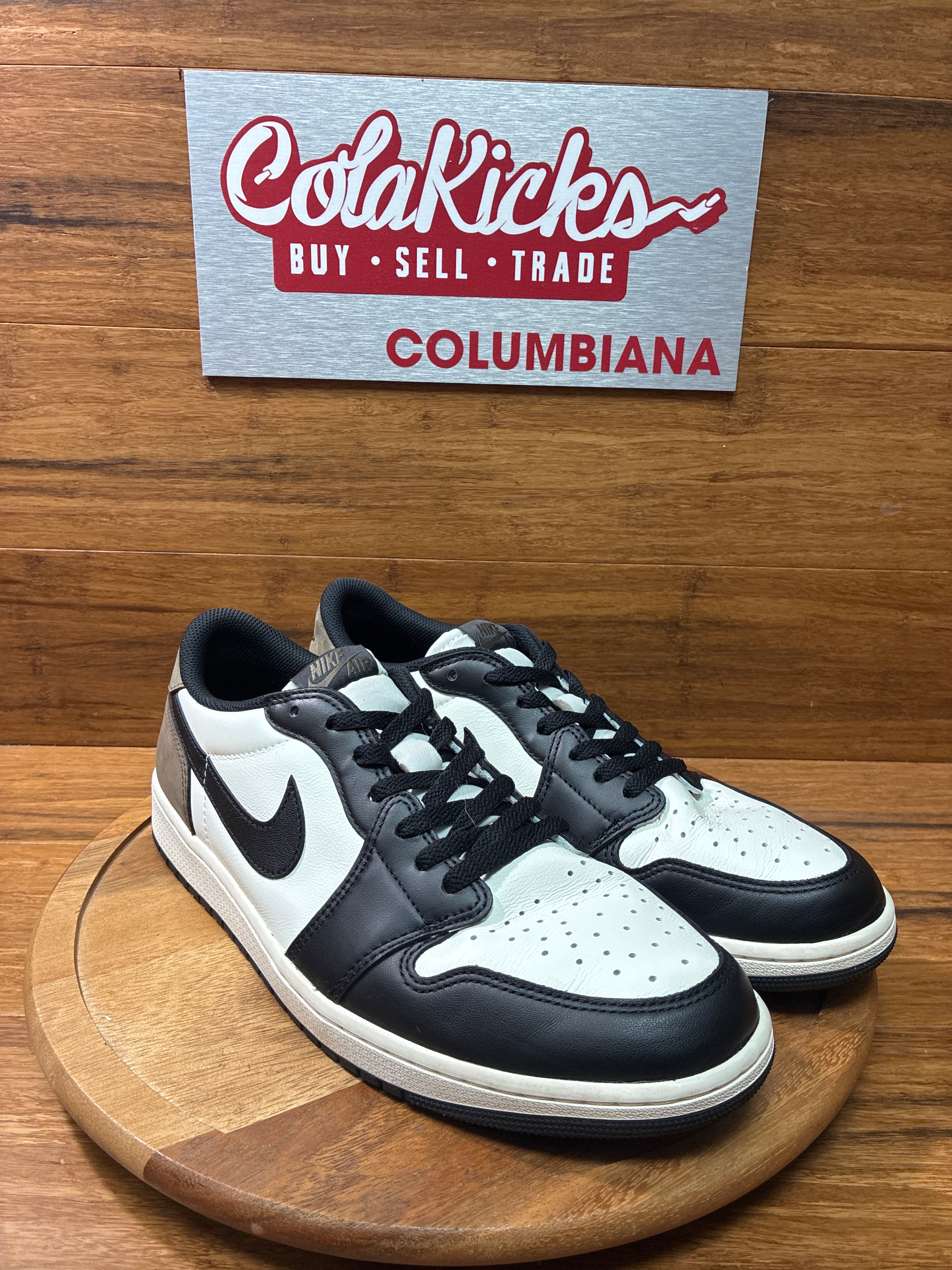 Jordan 1 Retro Low OG Mocha