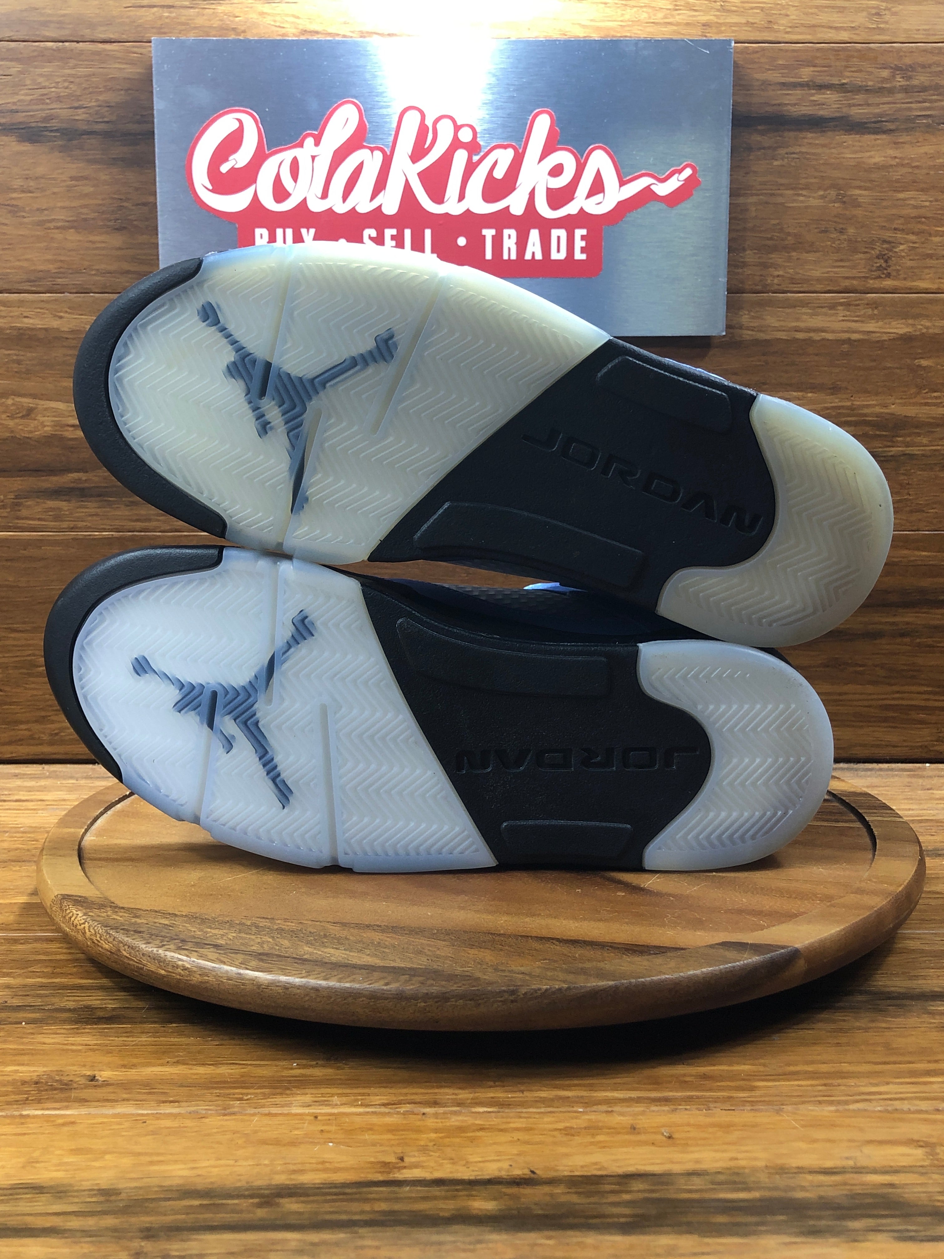 Jordan 5 Retro UNC University Blue