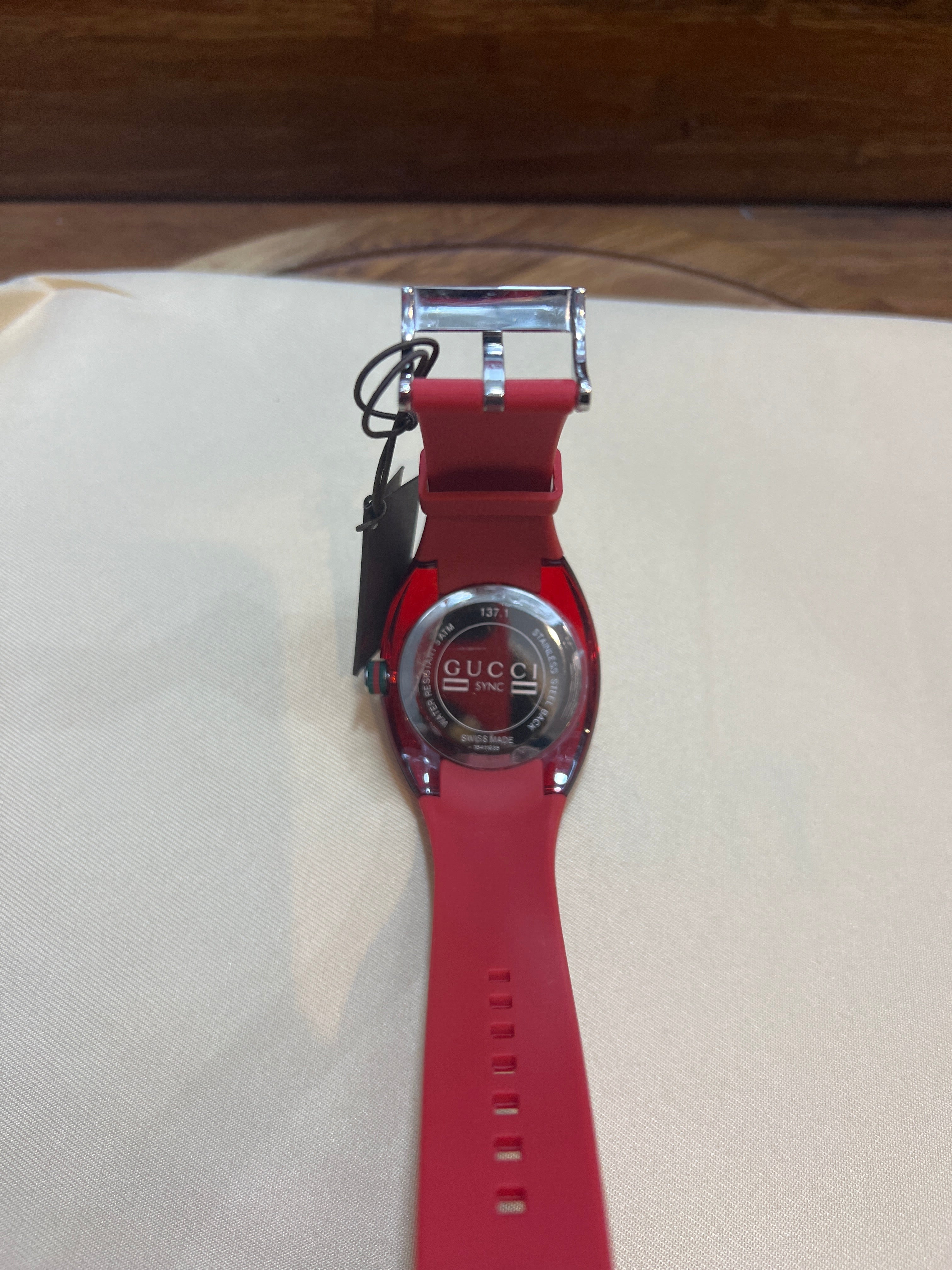 Gucci 137.1 Sync Red