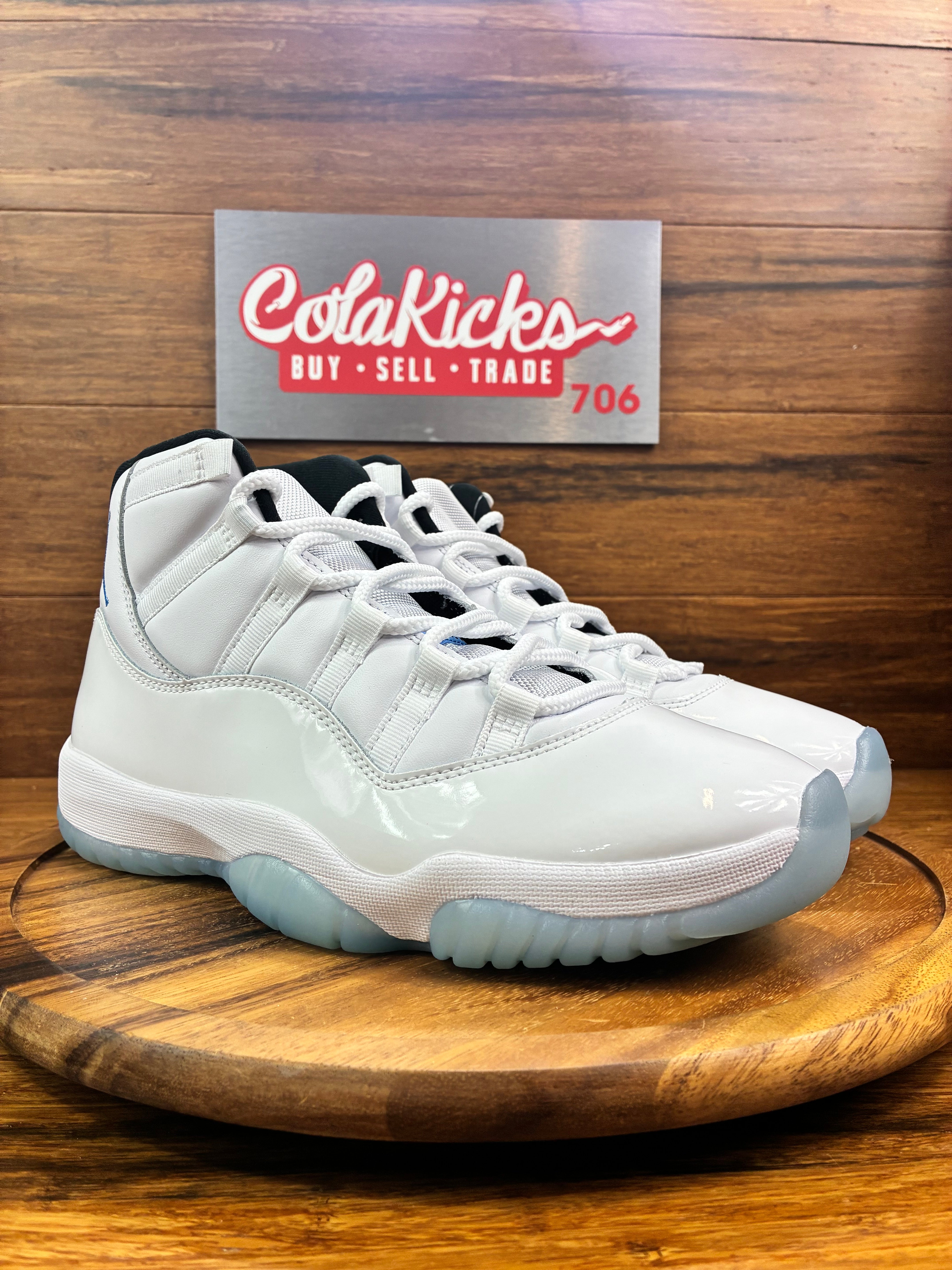 Jordan 11 Retro Legend Blue (2024)