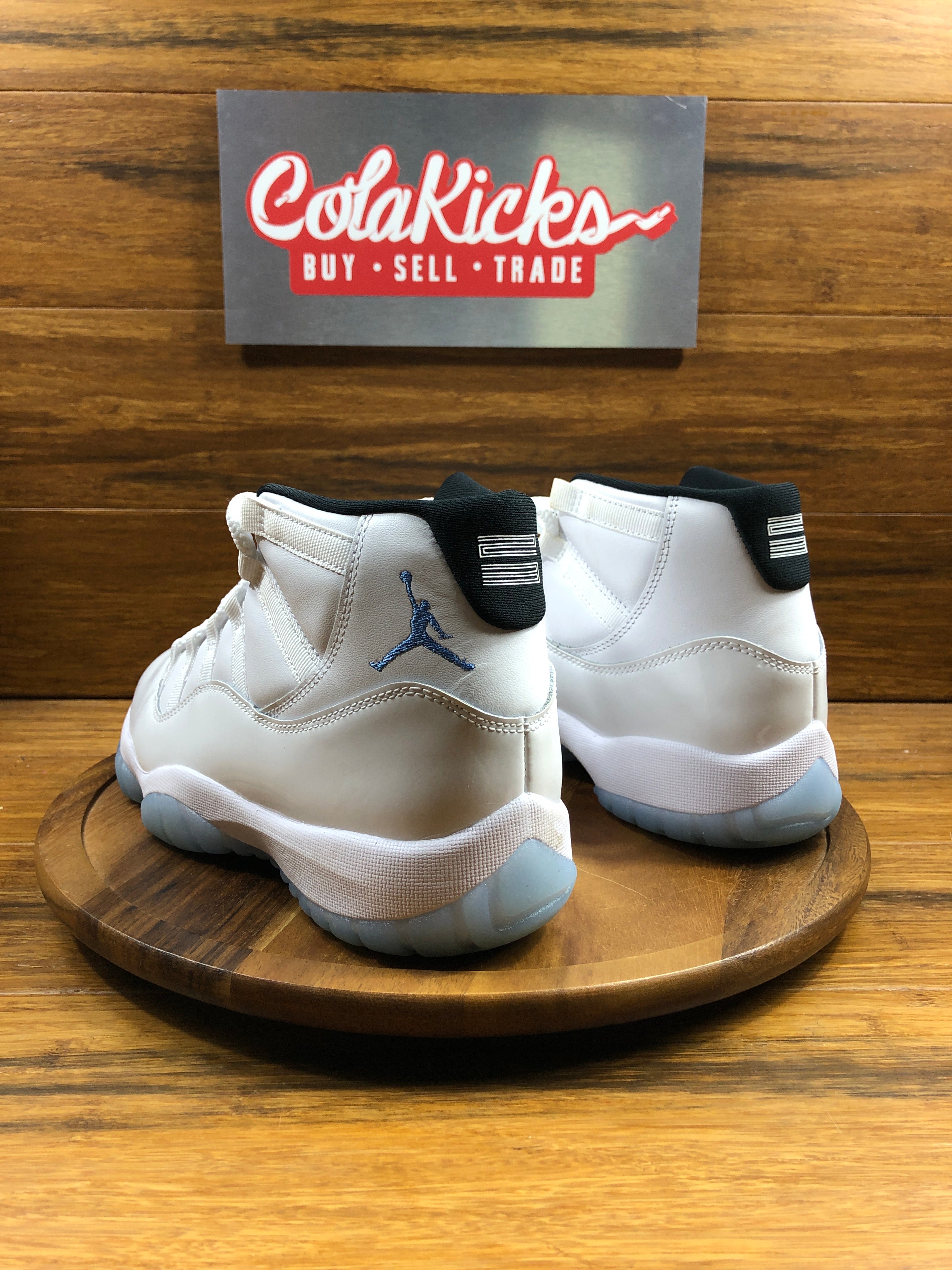 Jordan 11 Retro Legend Blue (2024)