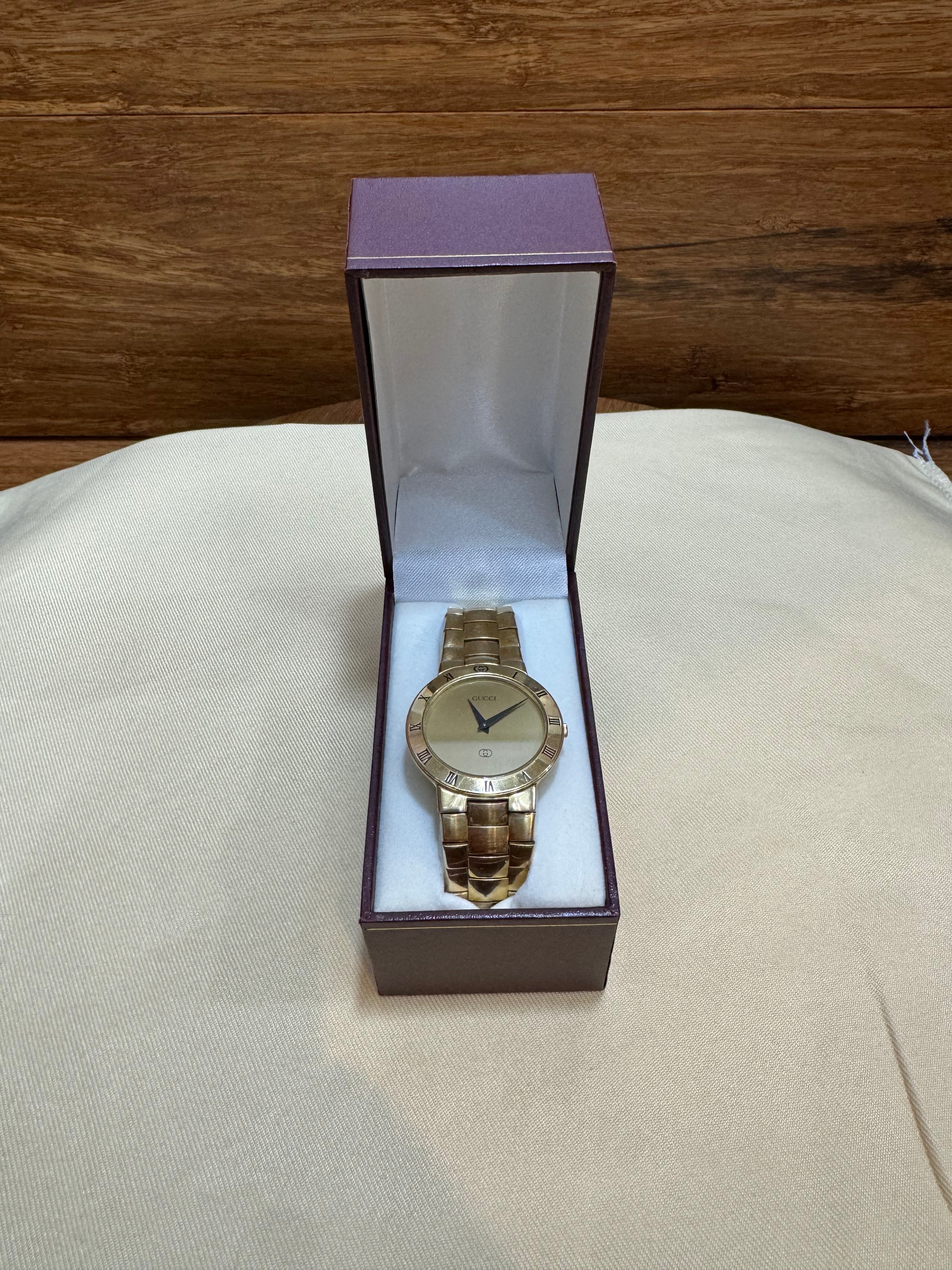 Gucci 3300M Champagne Dial Gold Plate Band