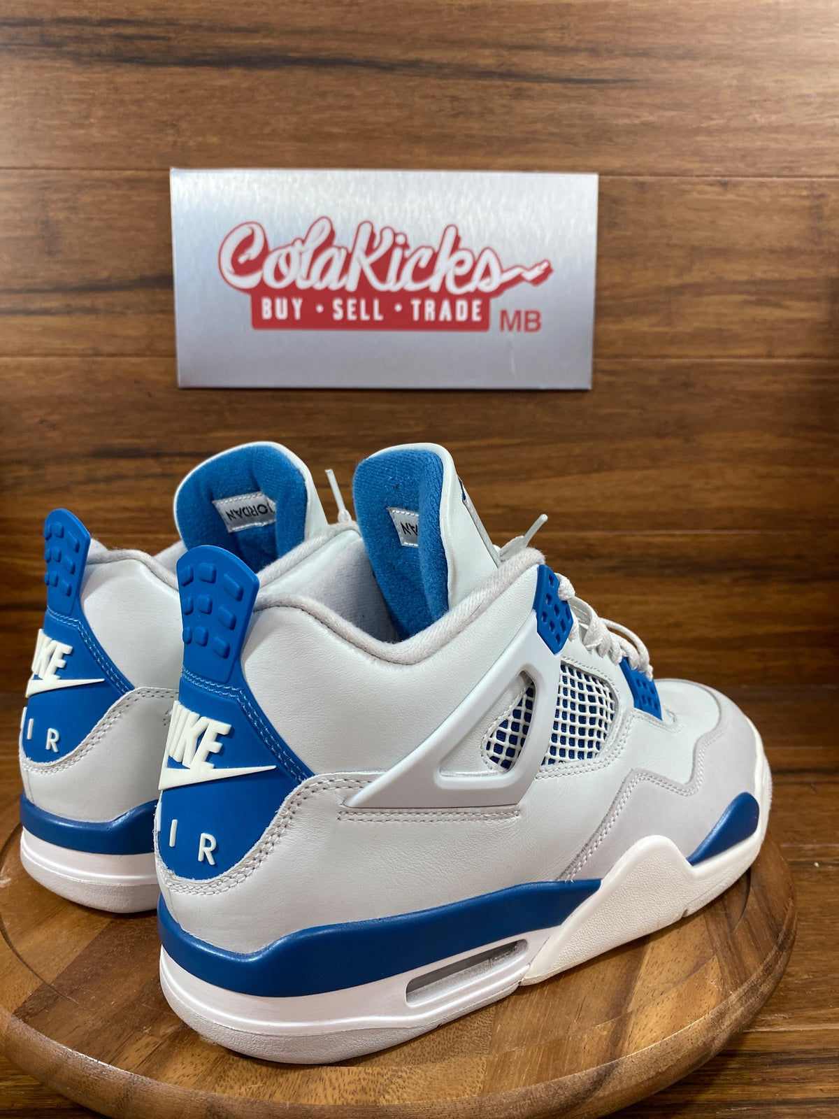 Jordan 4 Retro Military Blue (2024)