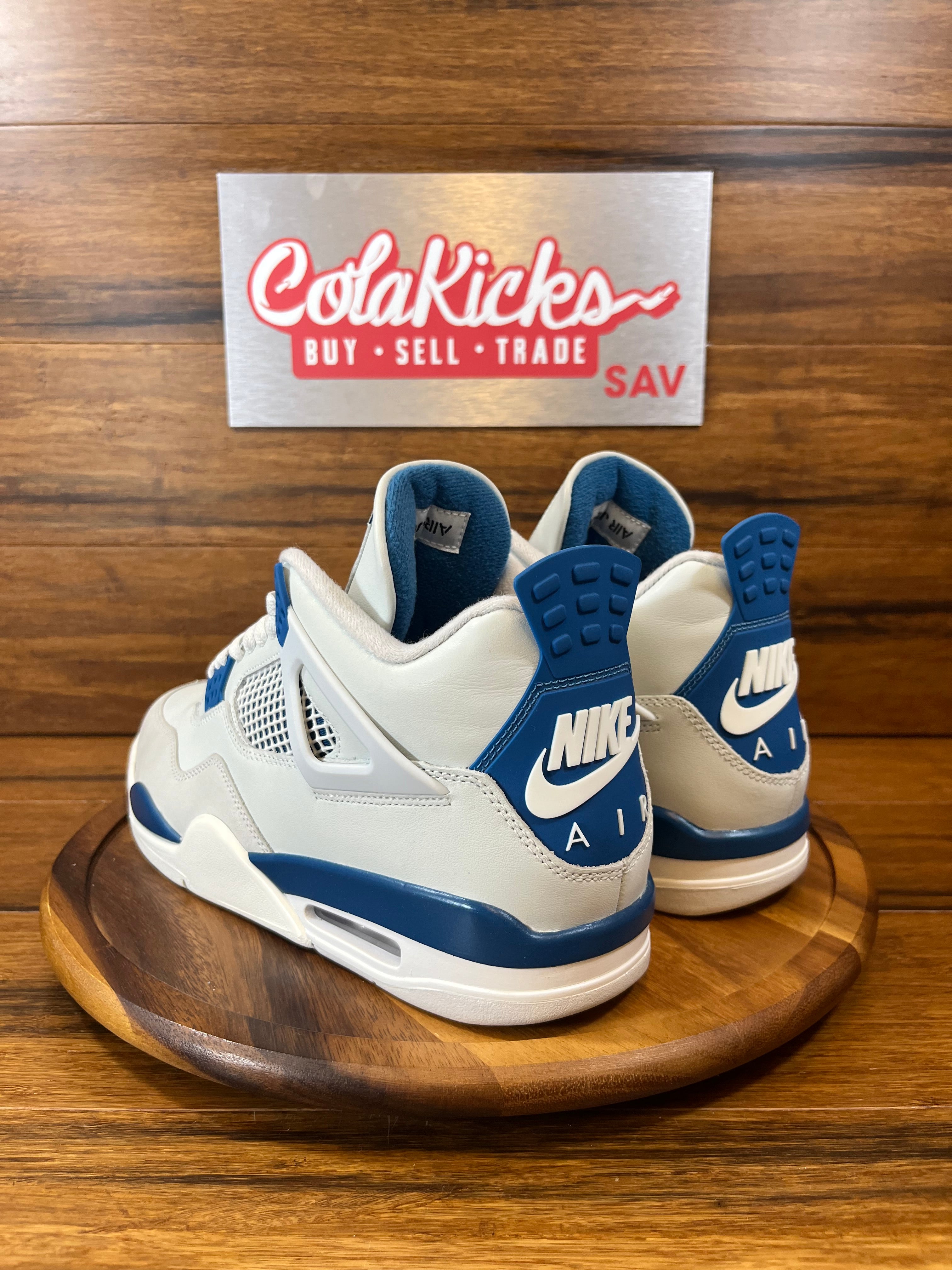 Jordan 4 Retro Military Blue (2024)