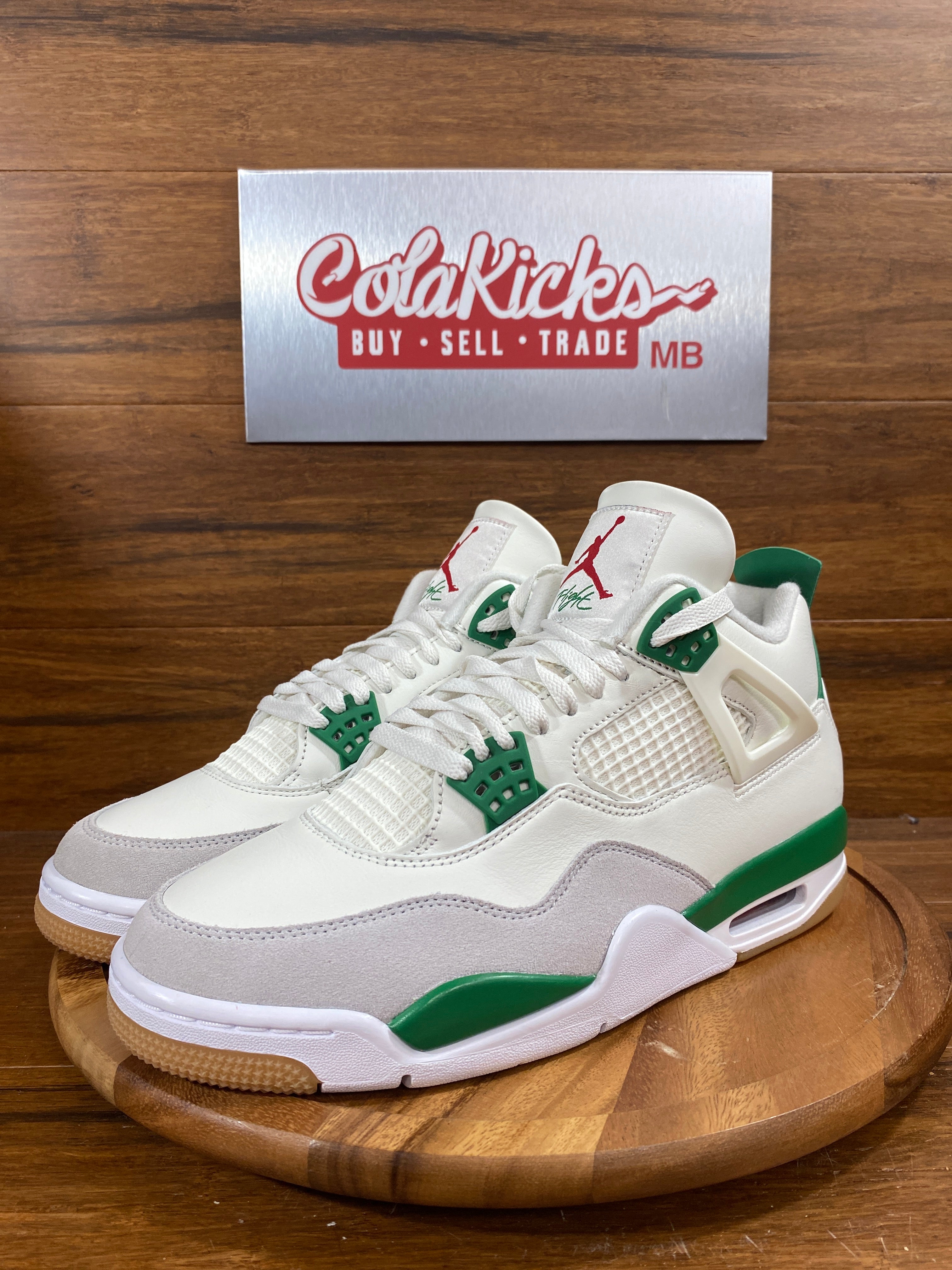 Jordan 4 Retro SB Pine Green