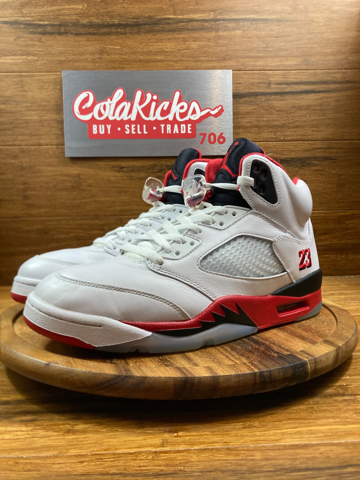 Jordan 5 Retro Fire Red Black Tongue (2025)