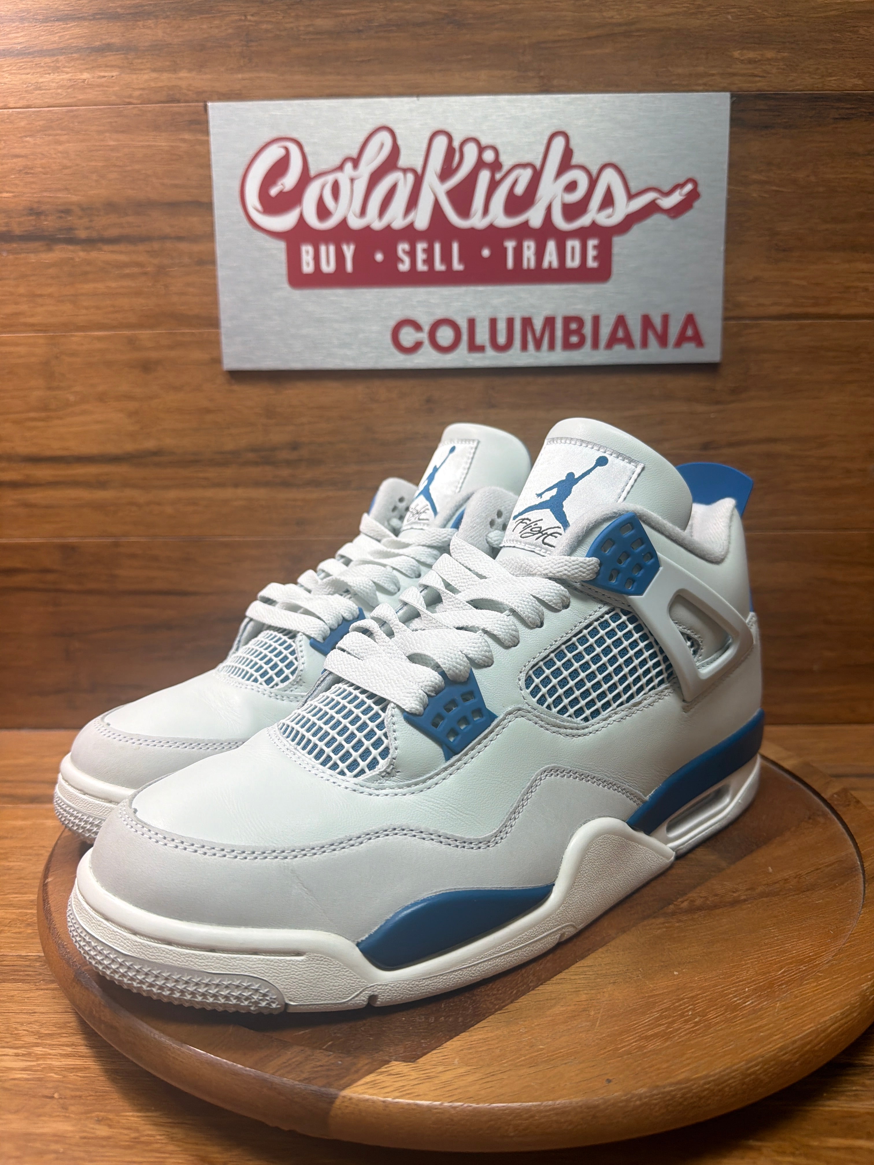 Jordan 4 Retro Military Blue (2024)