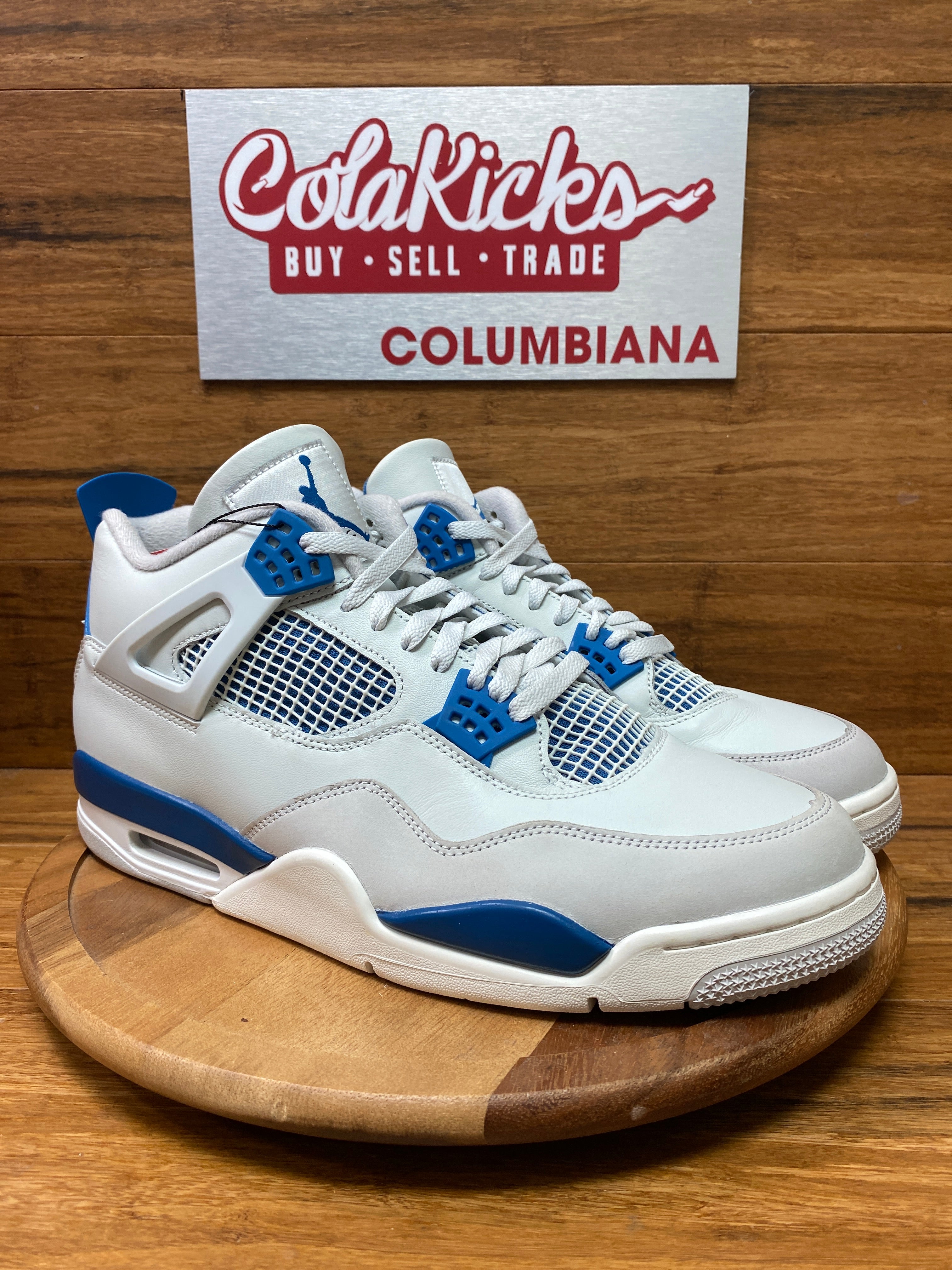 Jordan 4 Retro Military Blue (2024) (MISMATCH PAIR, LEFT size 13 Right size 14)