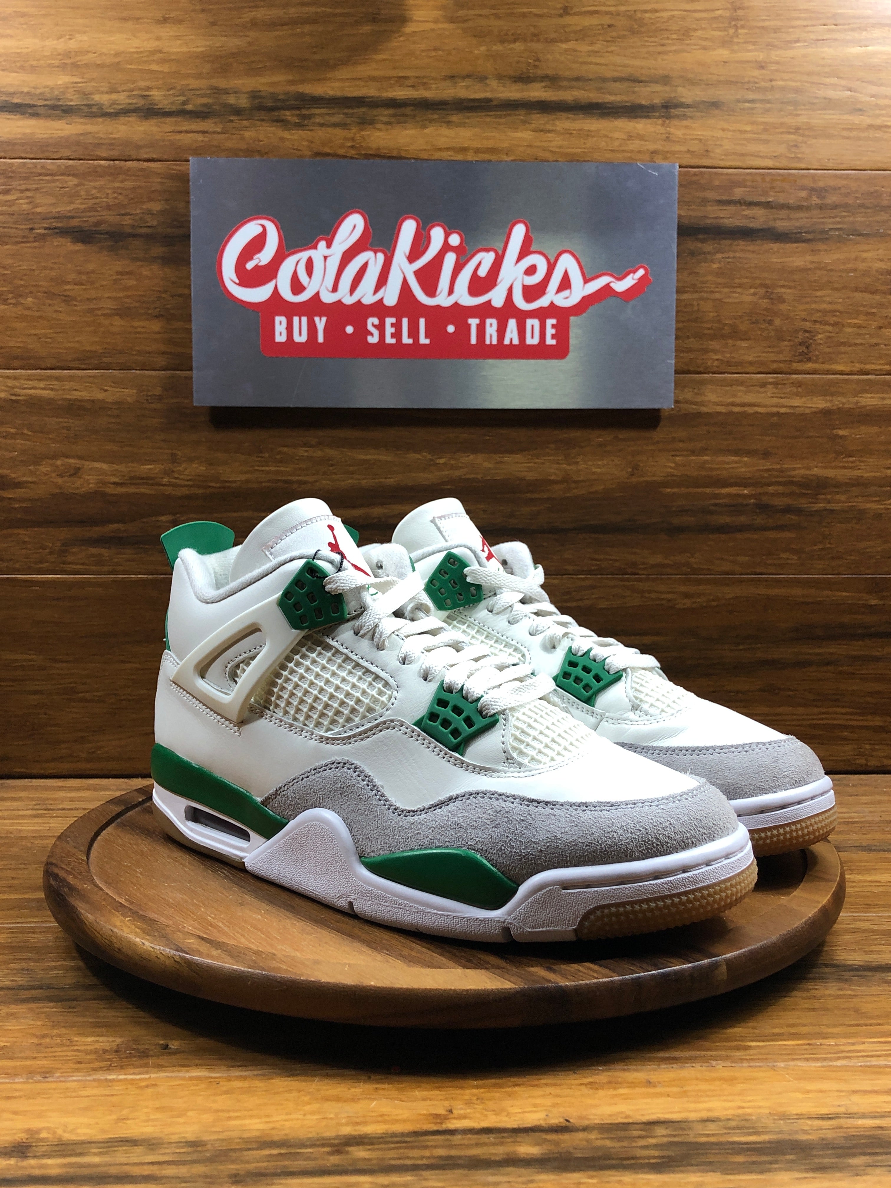 Jordan 4 Retro SB Pine Green