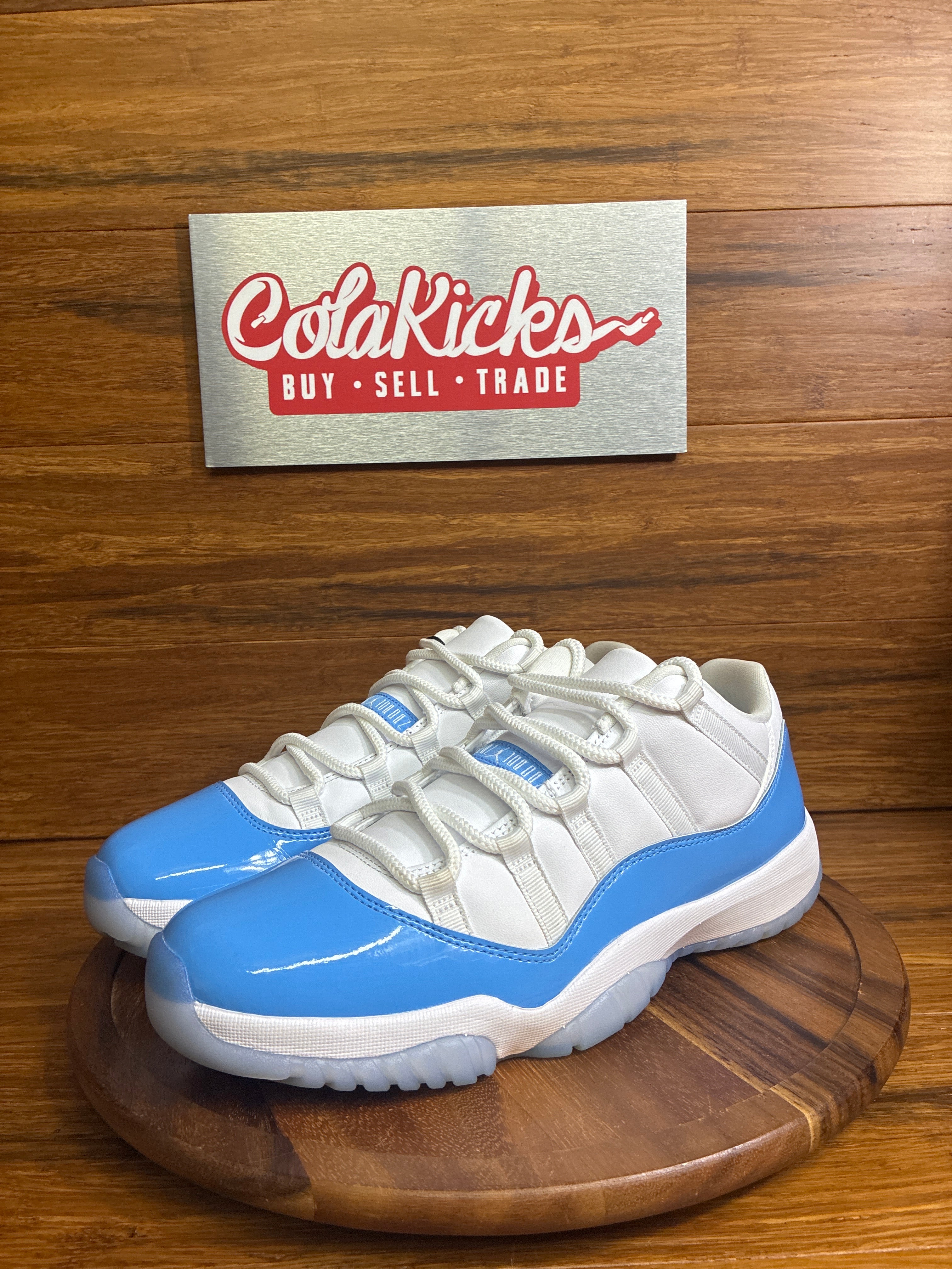Jordan 11 Retro Low University Blue (2026)