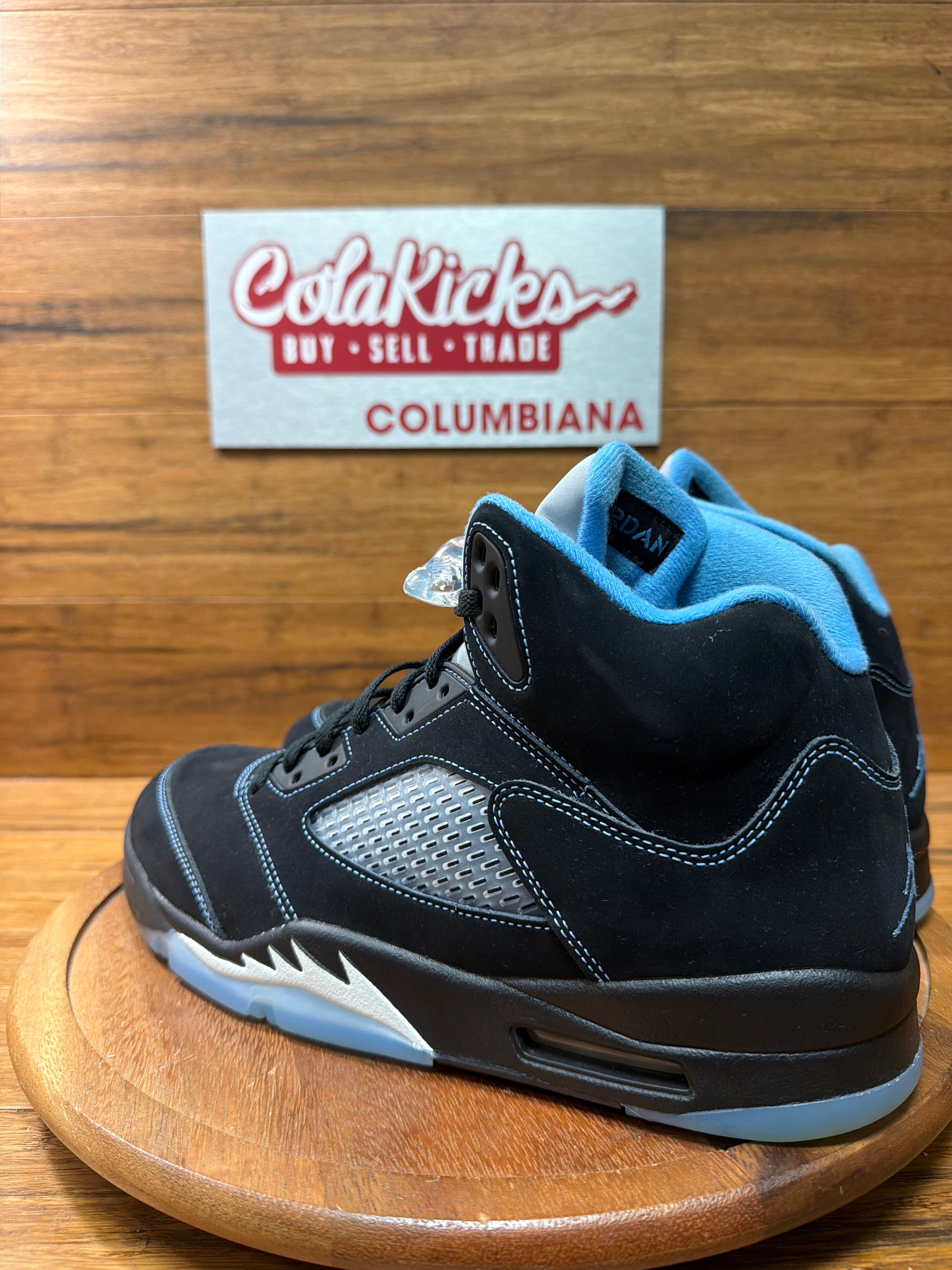 Jordan 5 Retro Black University Blue (2026)