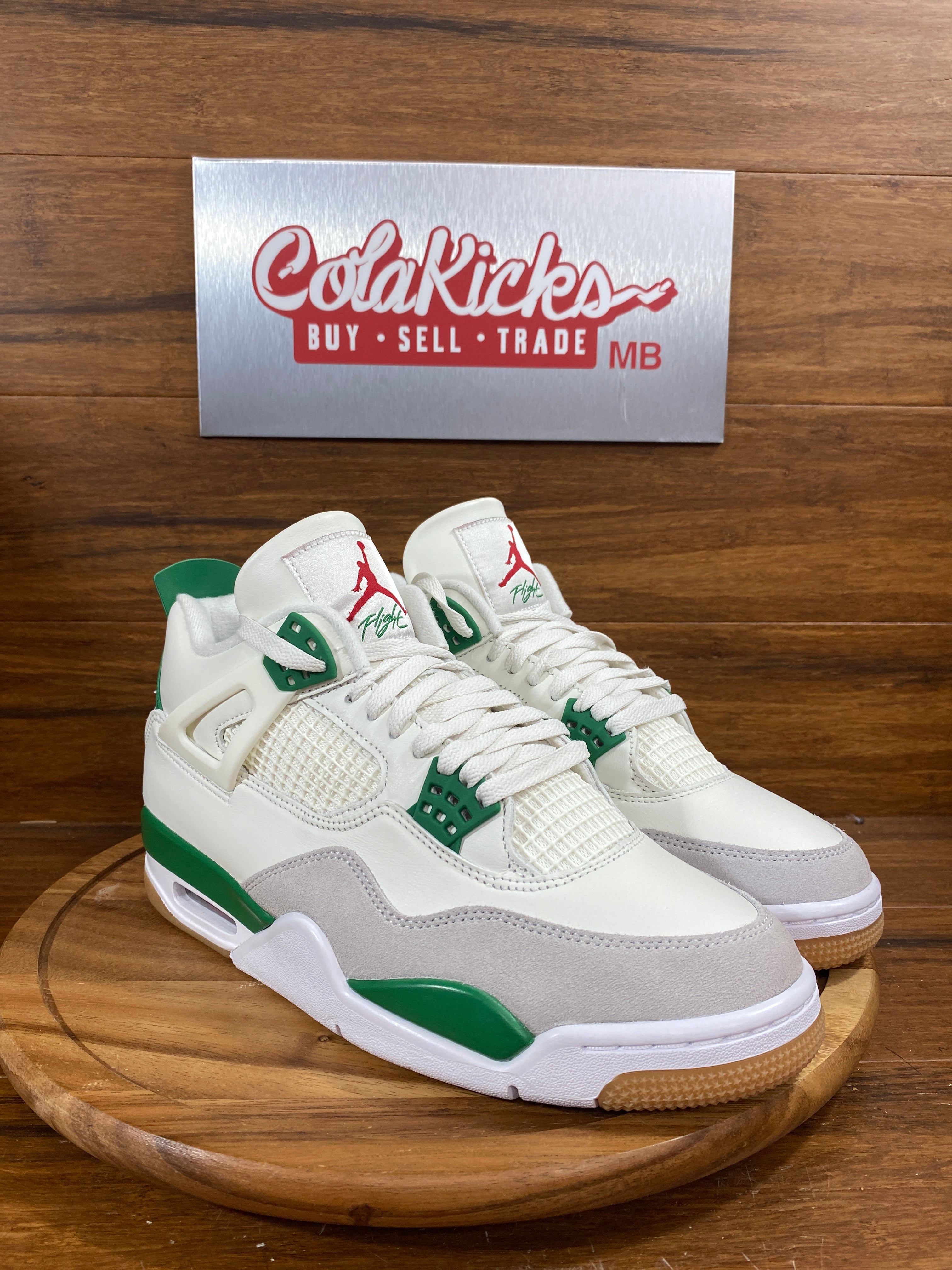 Jordan 4 Retro SB Pine Green