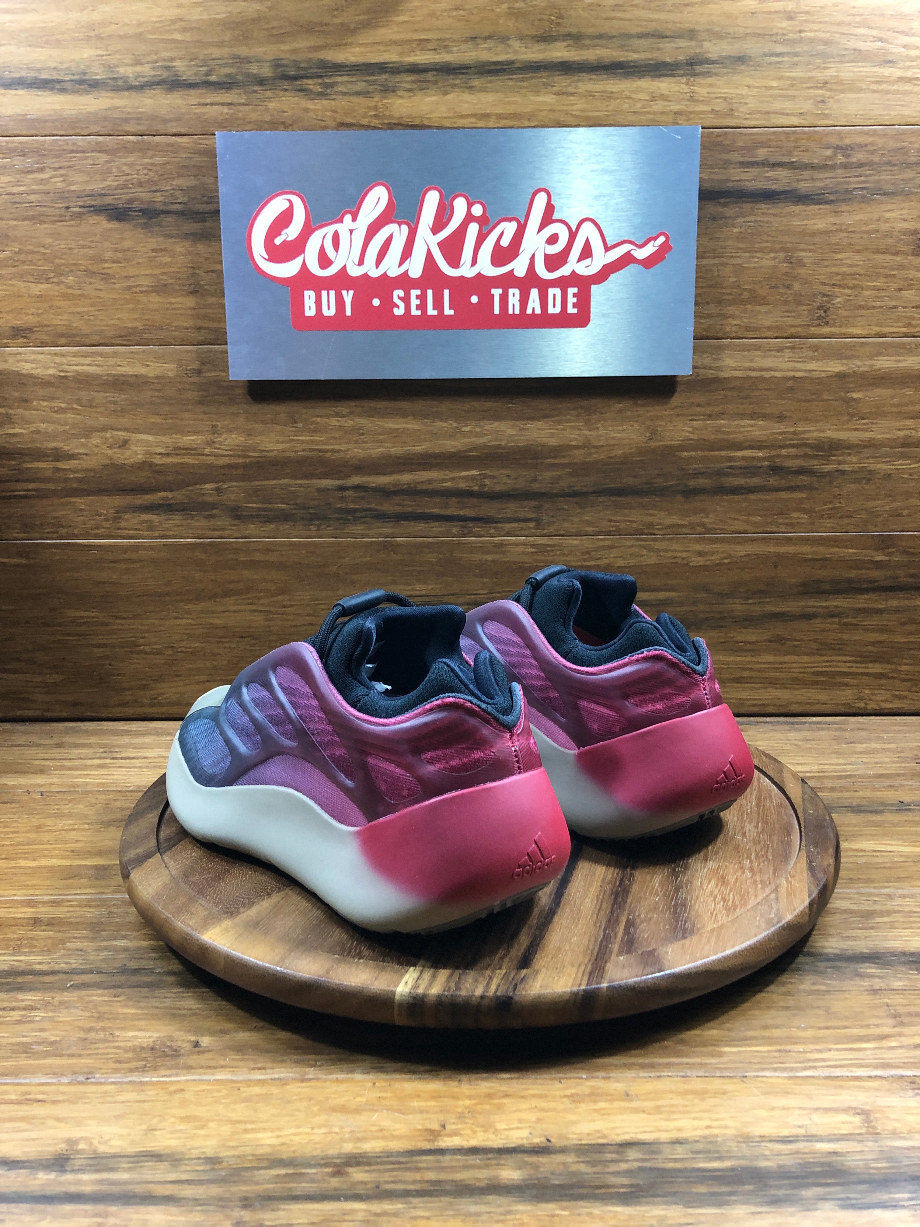 adidas Yeezy 700 V3 Fade Carbon