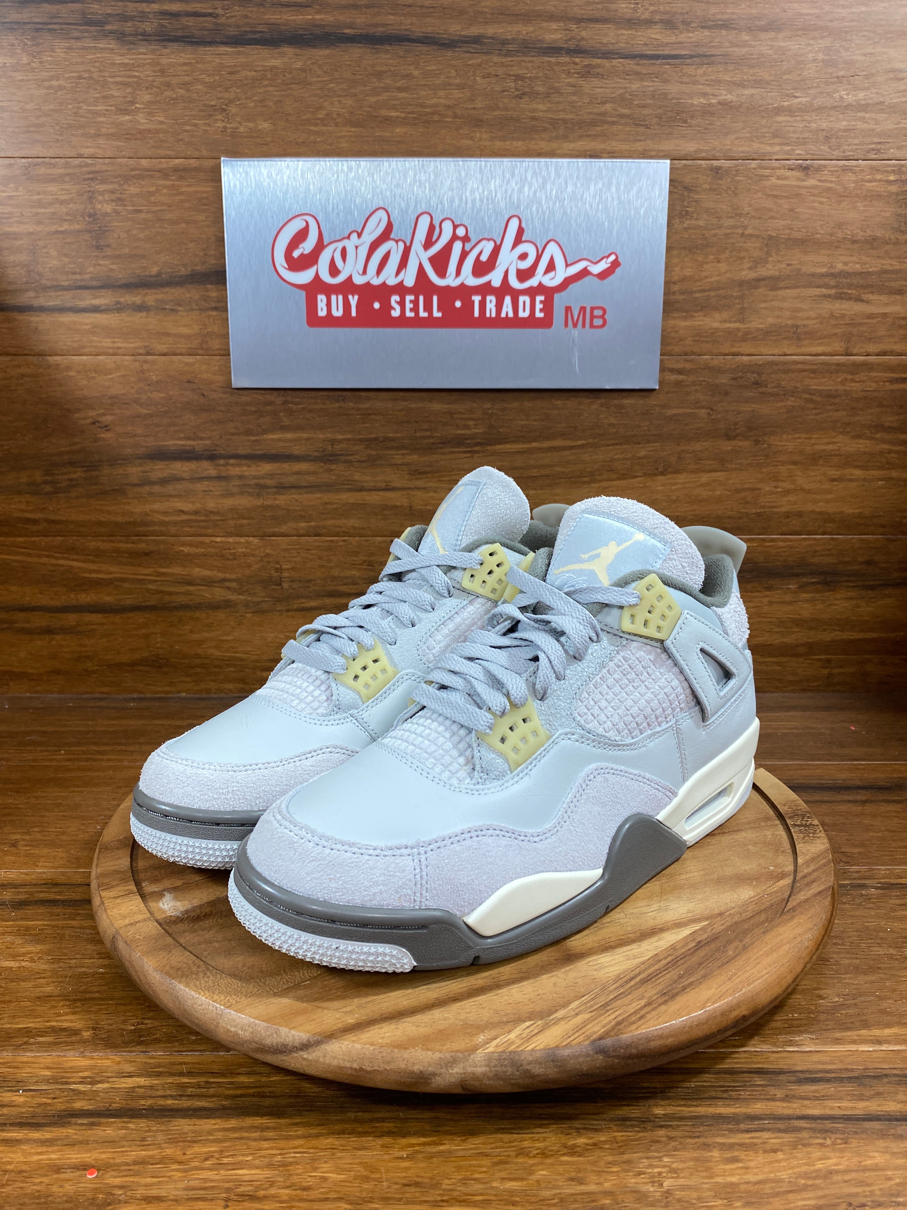 Jordan 4 Retro SE Craft Photon Dust