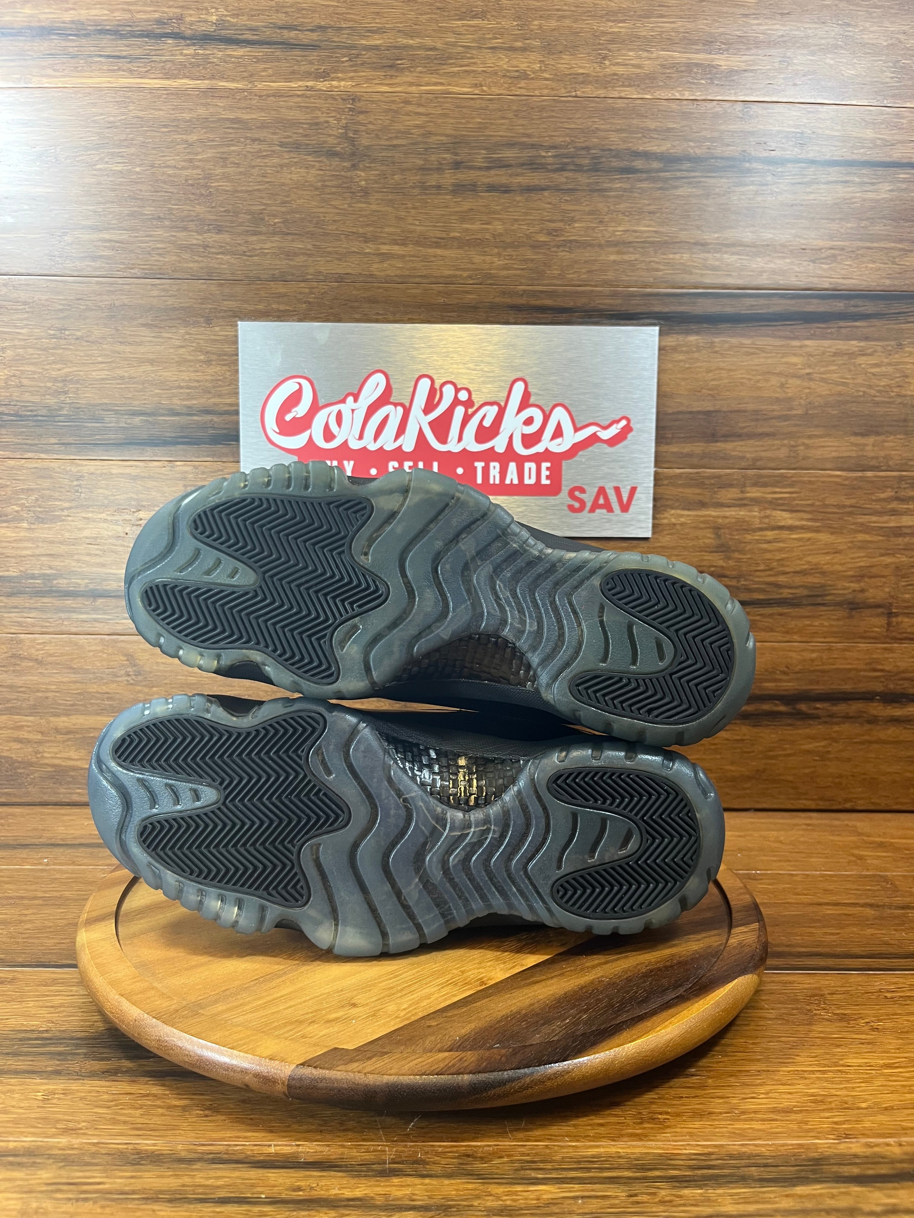 Jordan 11 Retro Cap and Gown