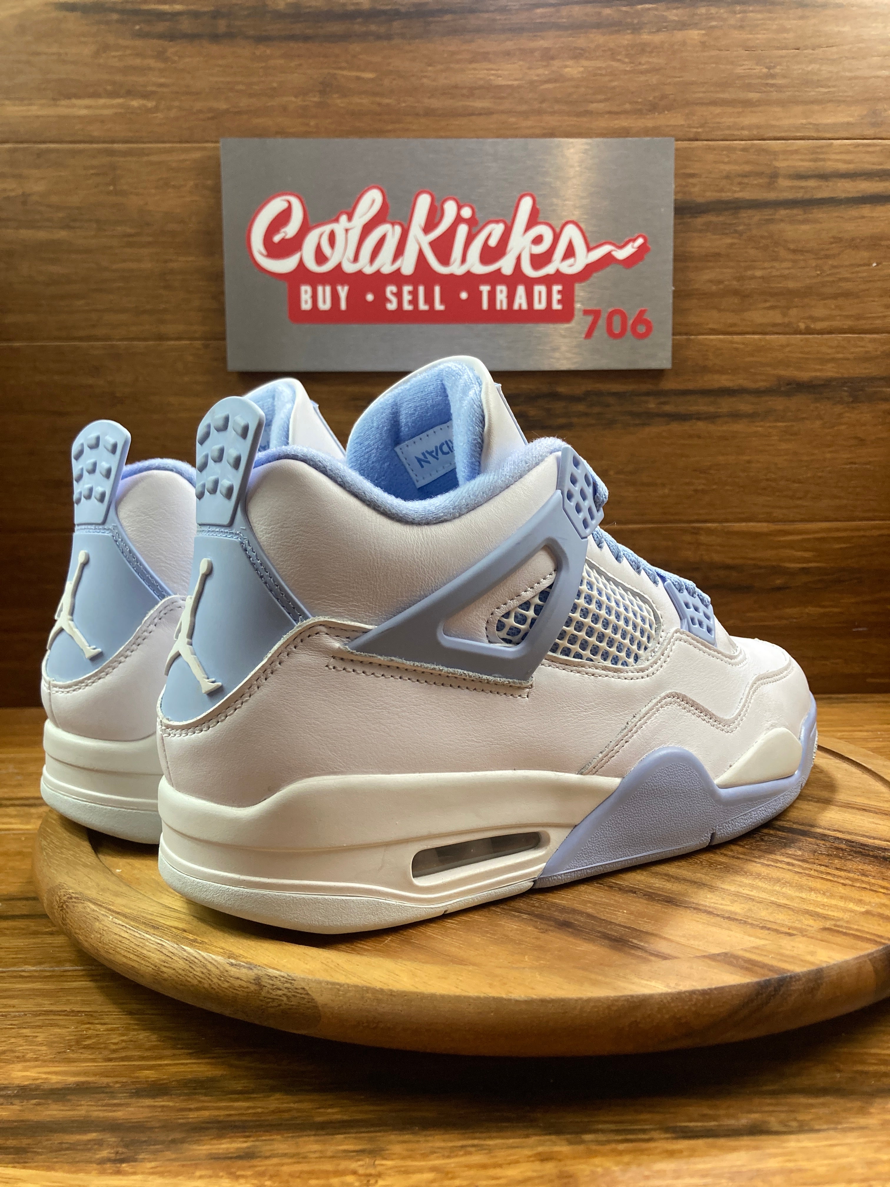 Jordan 4 Retro Forget Me Not (Women's)