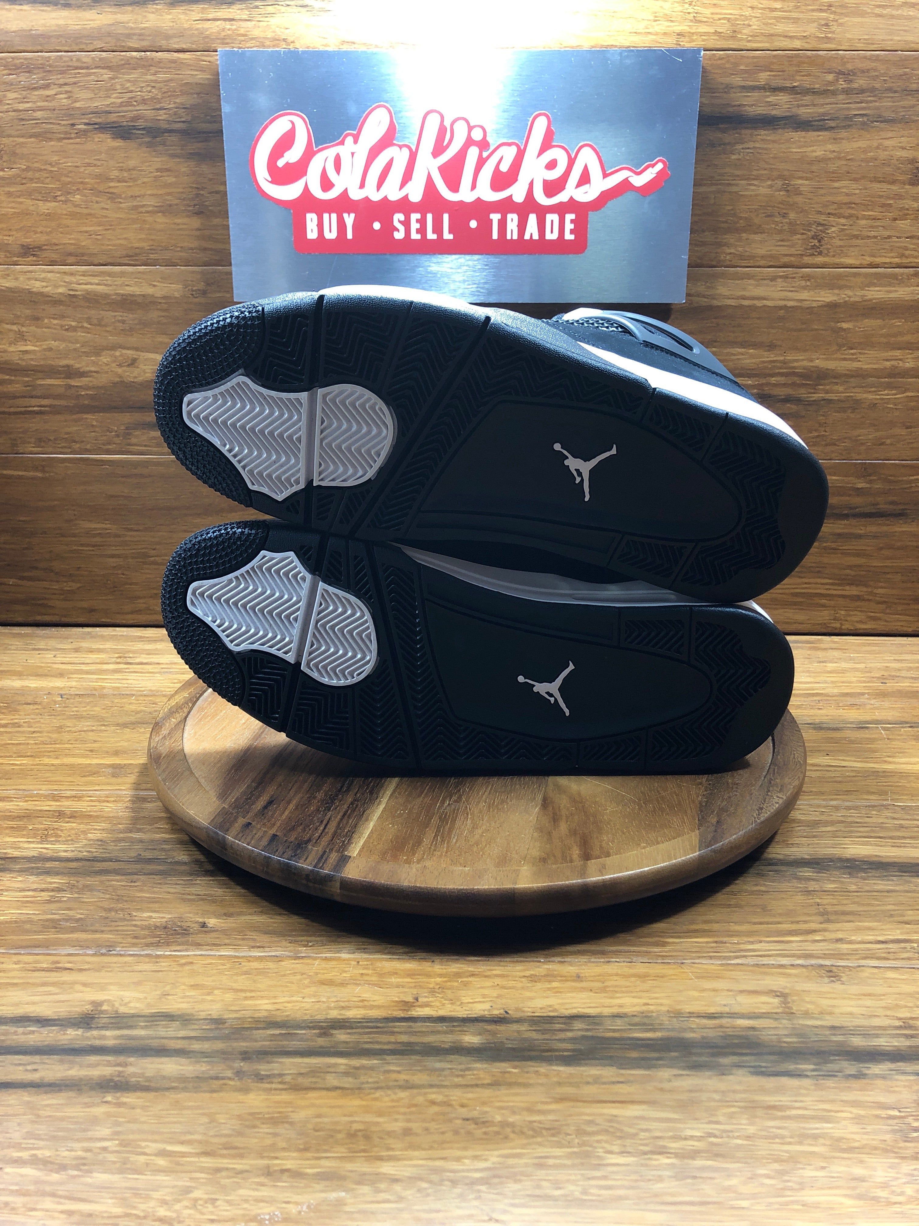 Jordan 4 Retro White Thunder