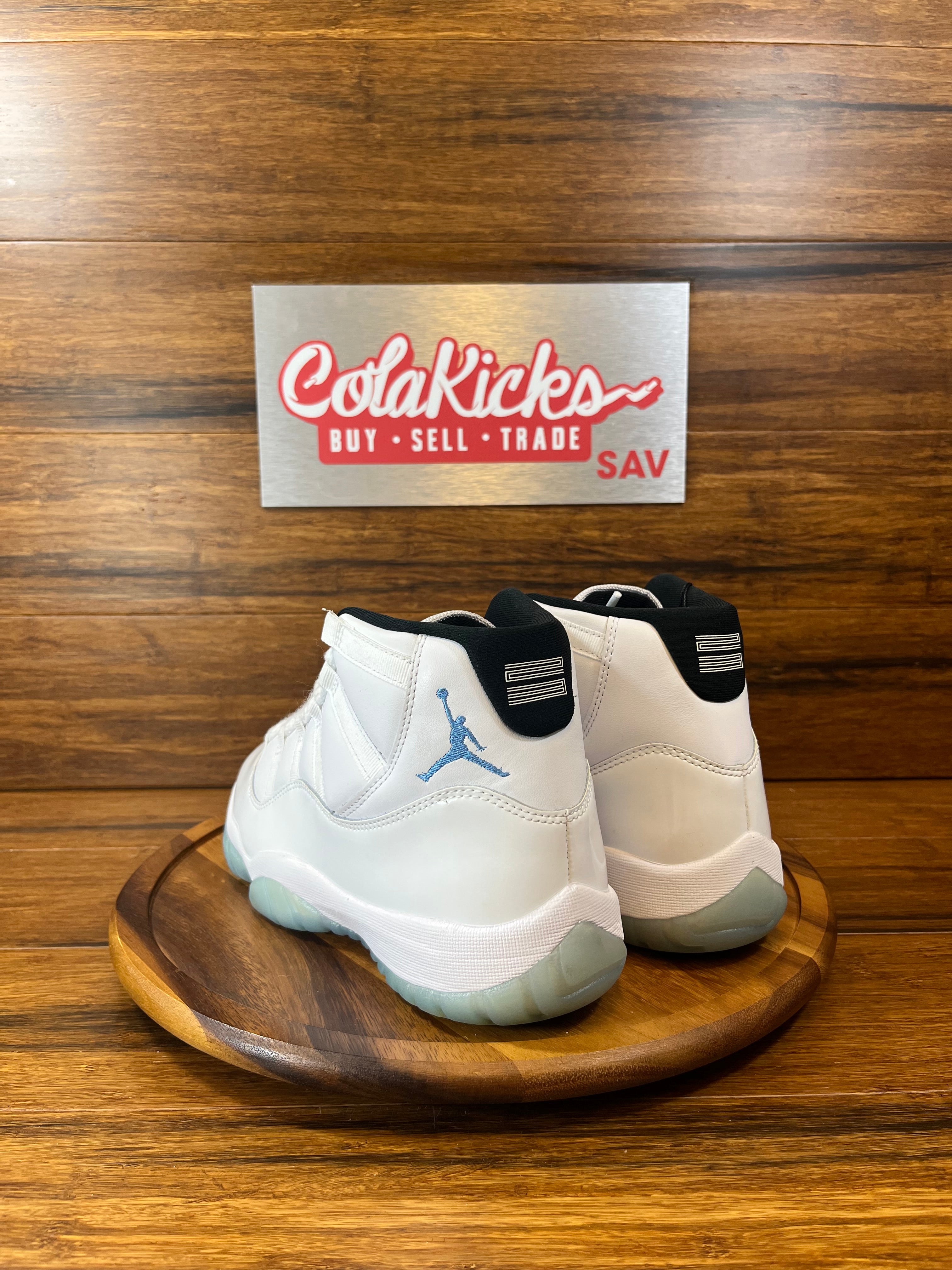 Jordan 11 Retro Legend Blue (2024)