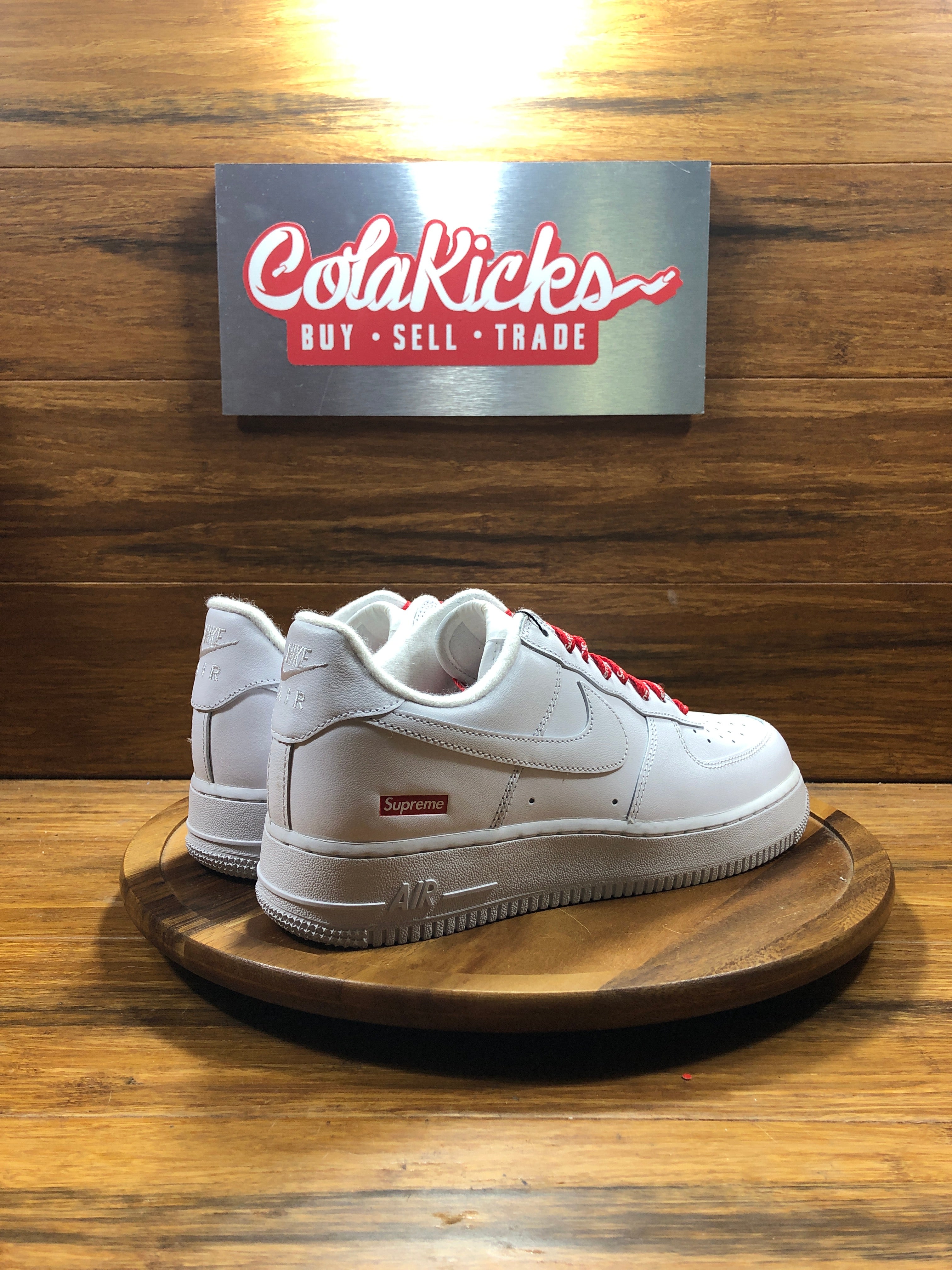 Nike Air Force 1 Low Supreme White