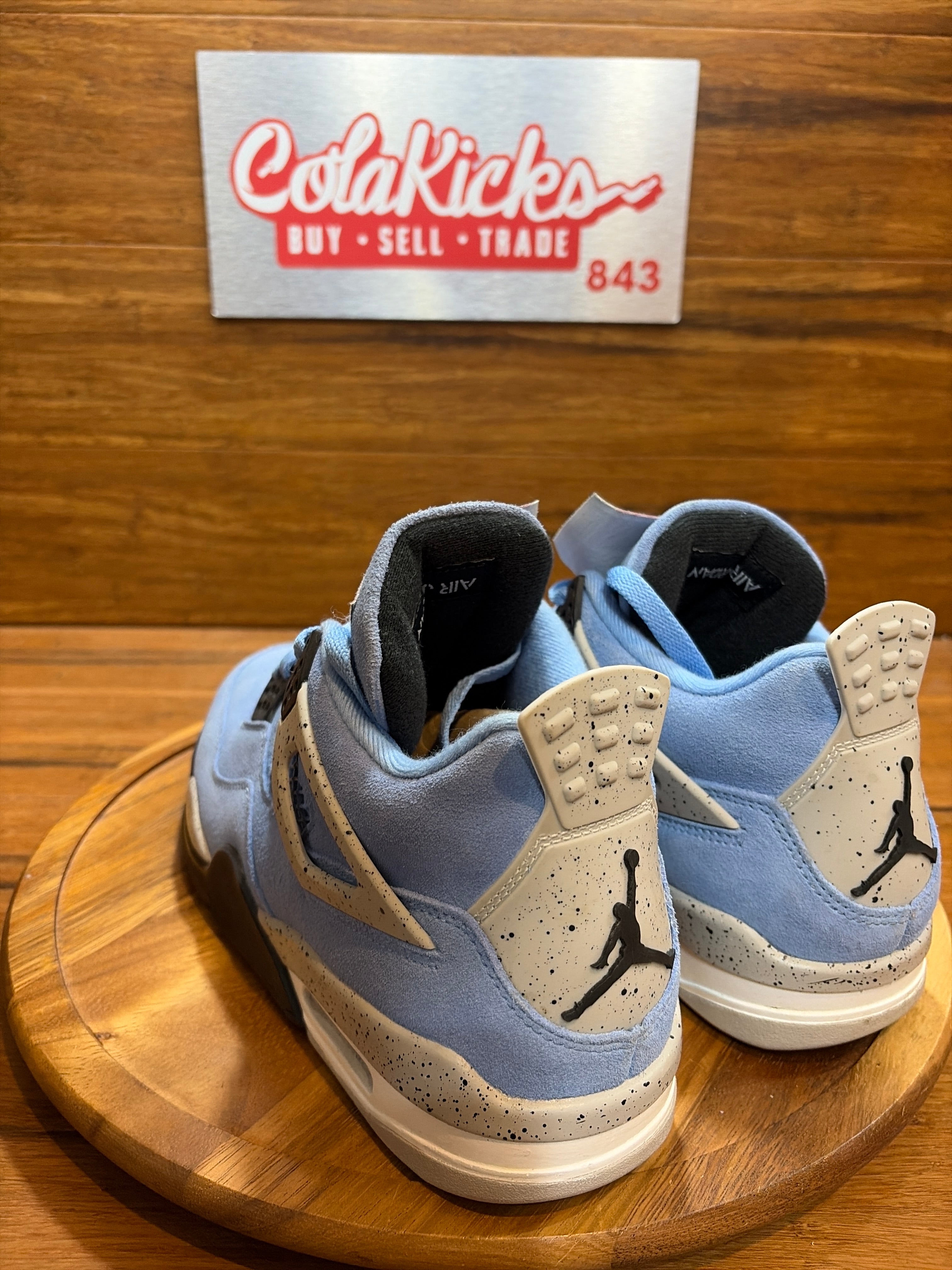 Jordan 4 Retro University Blue