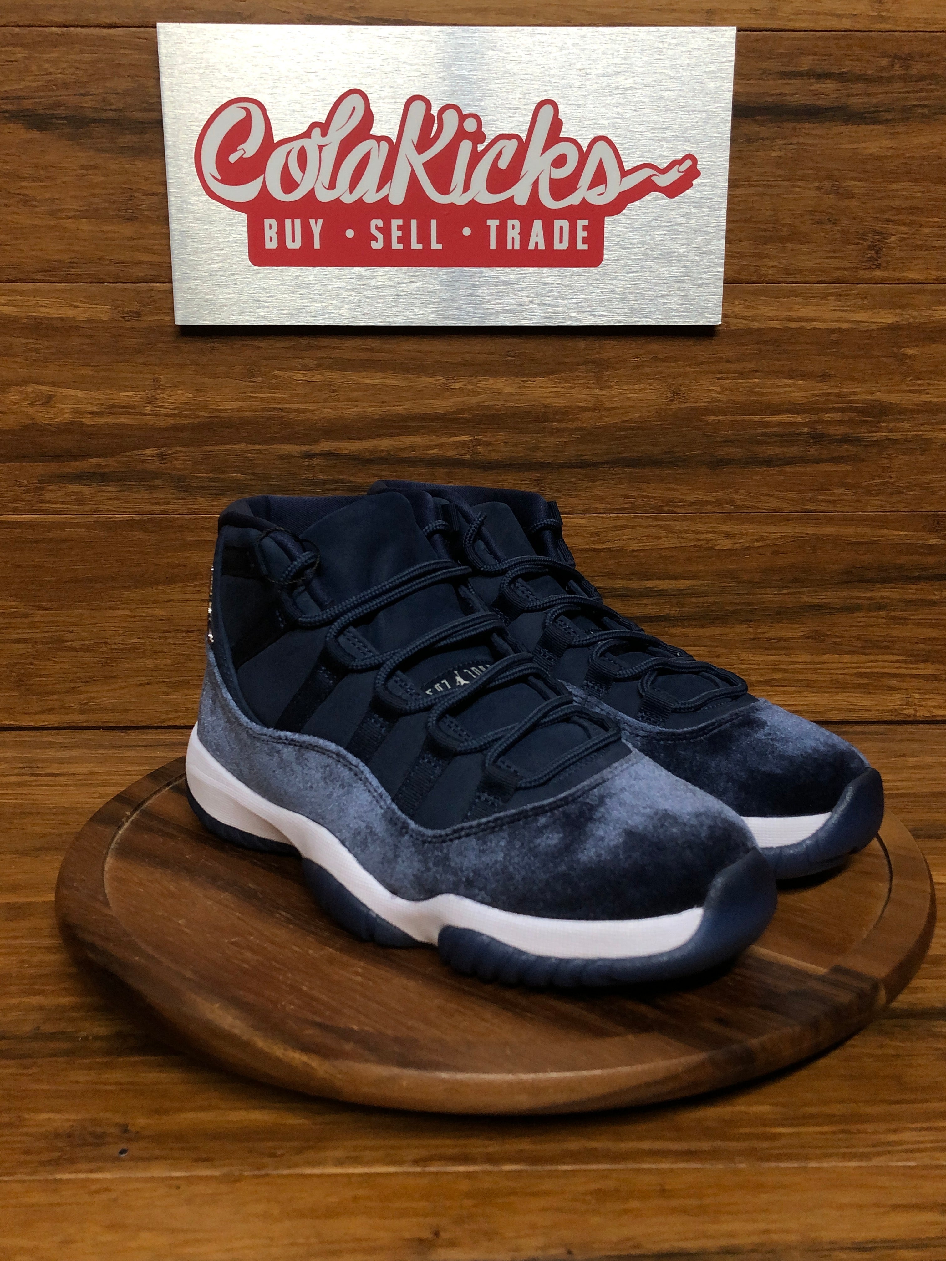 Jordan 11 Retro Midnight Navy (Women's)