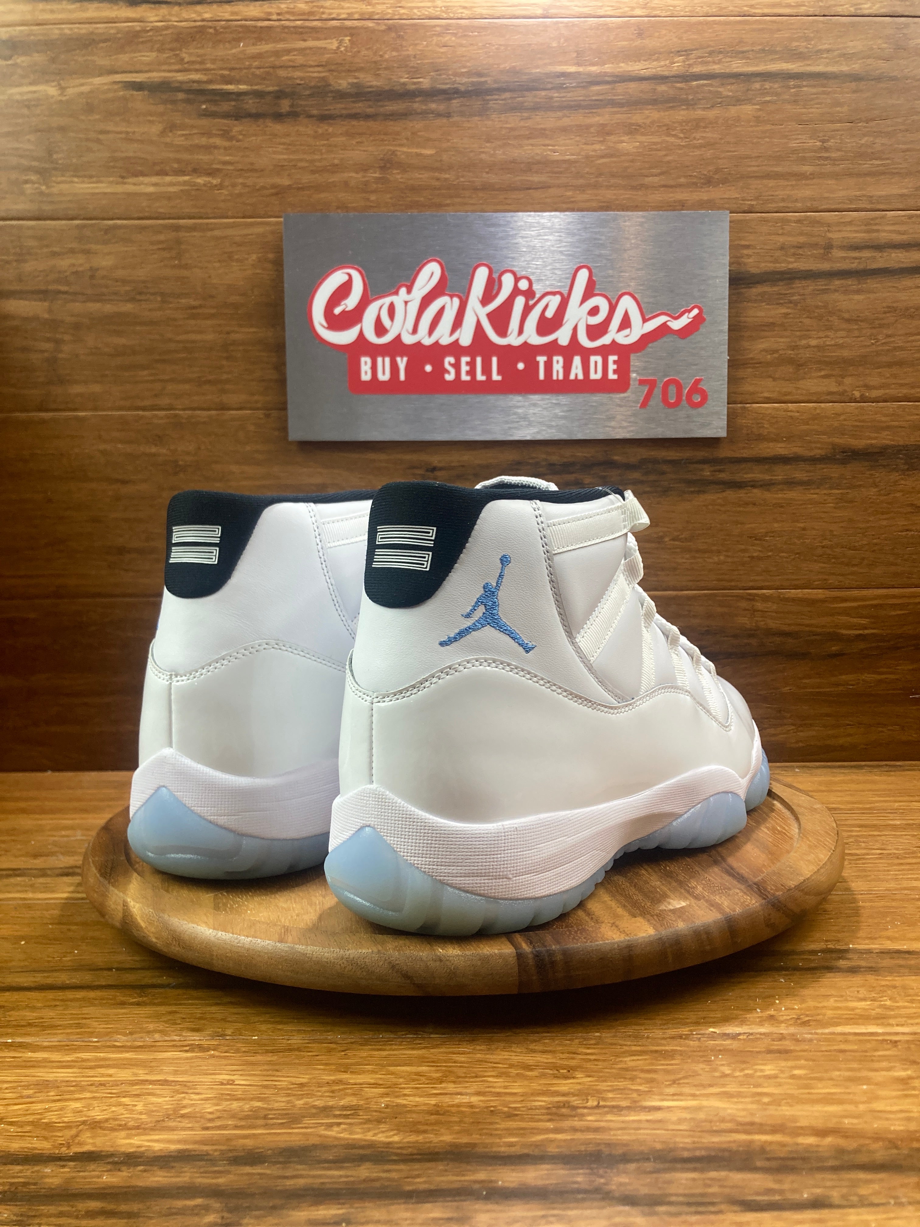 Jordan 11 Retro Legend Blue (2024)