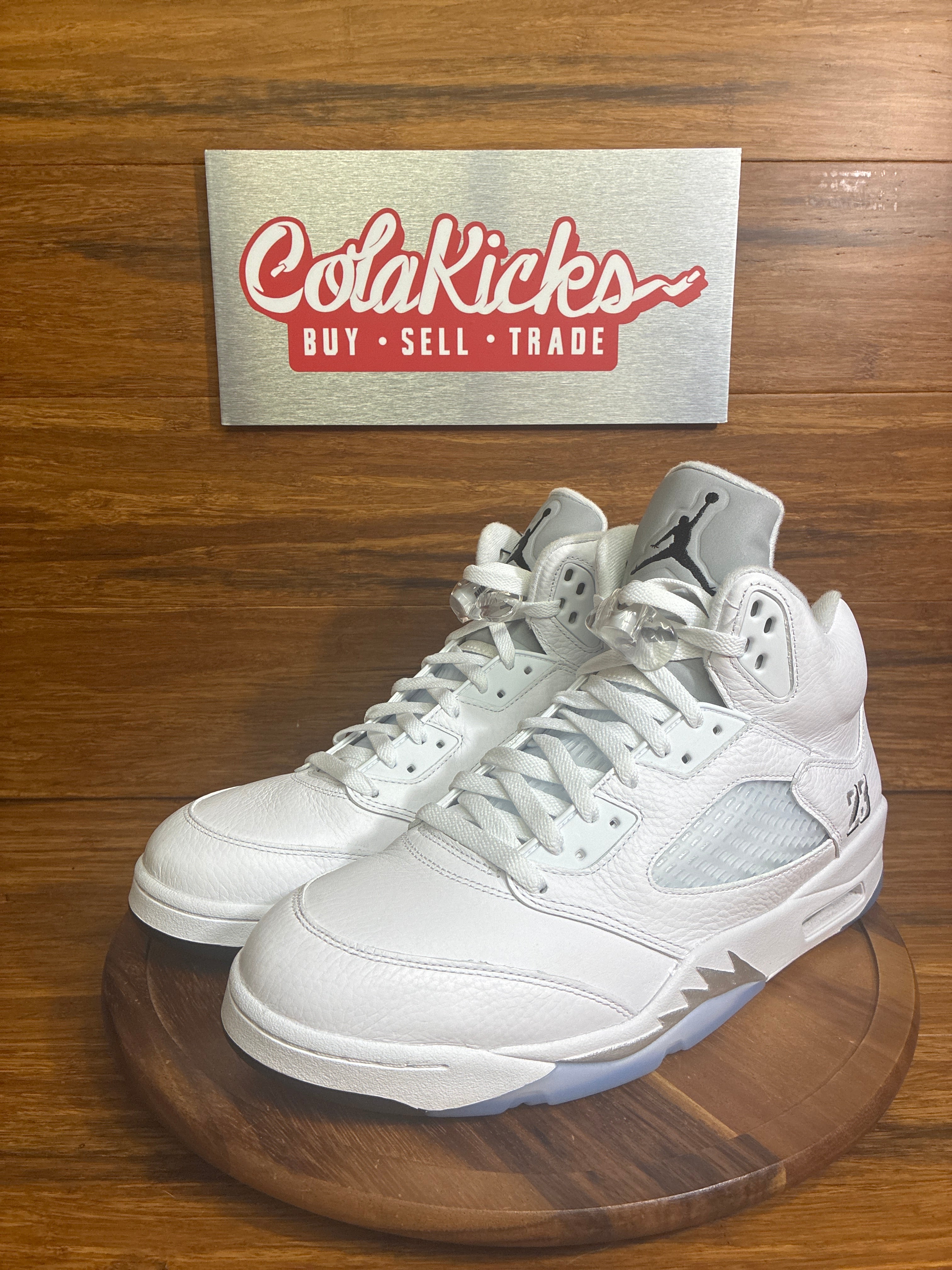 Jordan 5 Retro White Metallic (2026)
