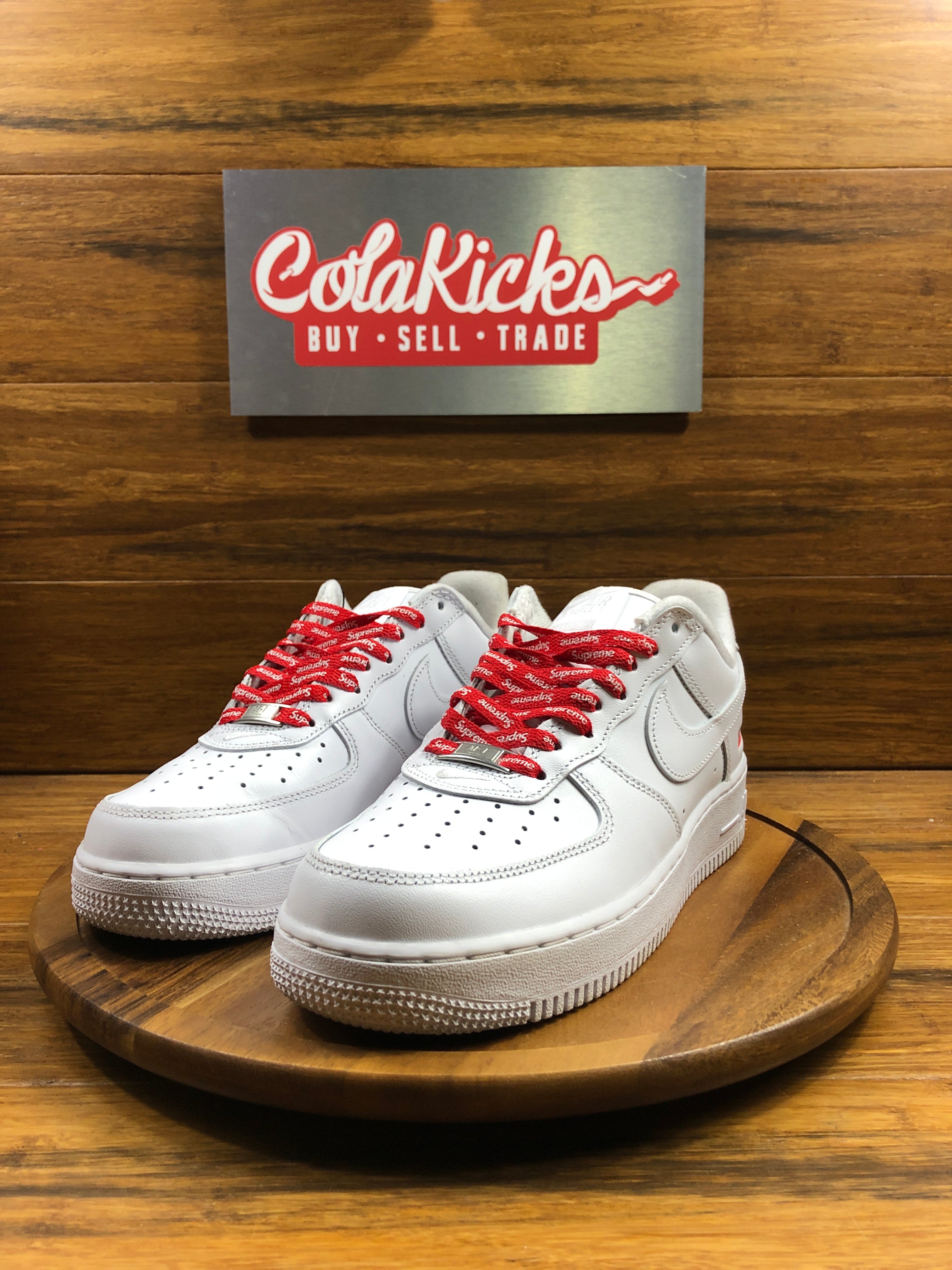 Nike Air Force 1 Low Supreme White