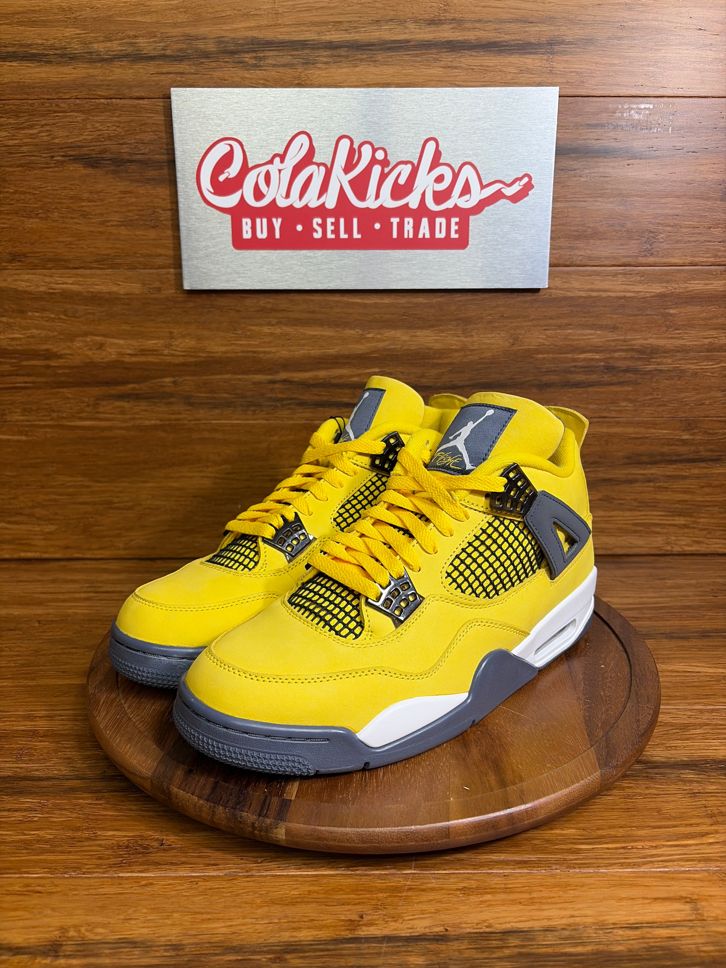 Jordan 4 Retro Lightning (2021)