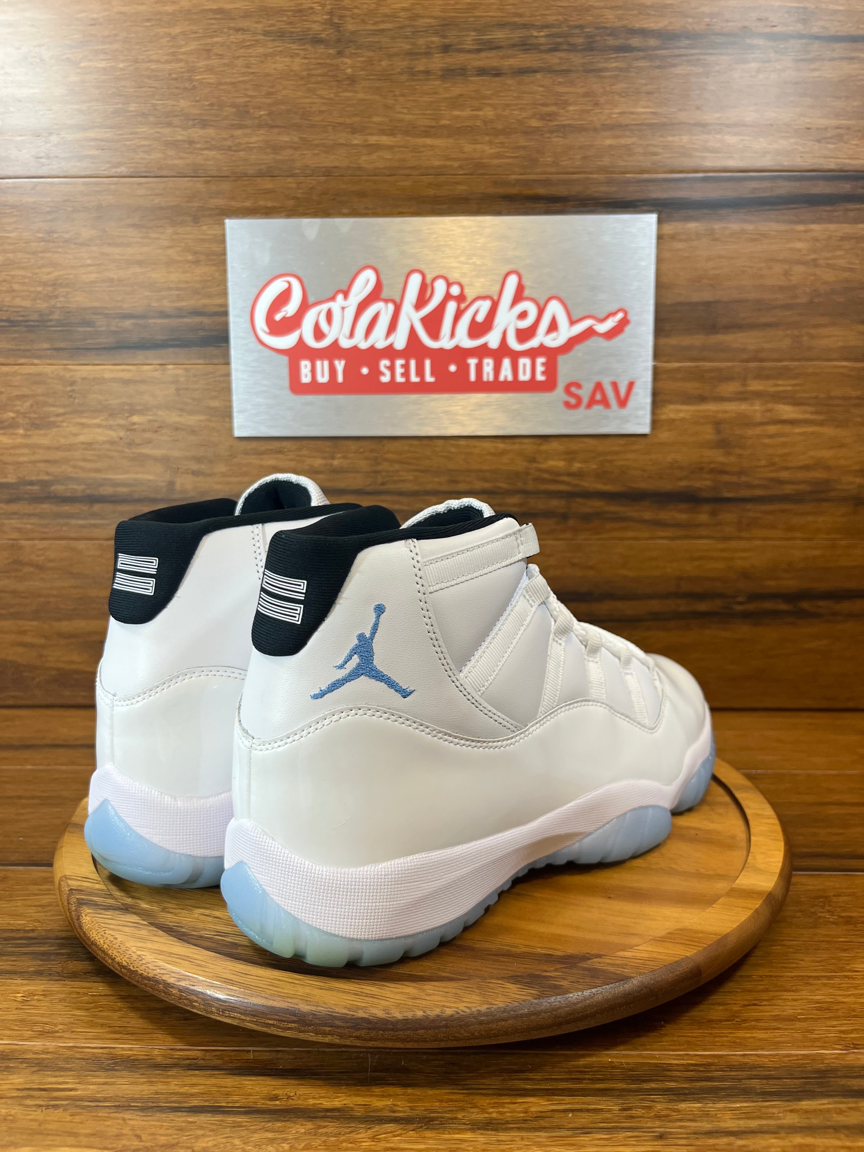Jordan 11 Retro Legend Blue (2024)