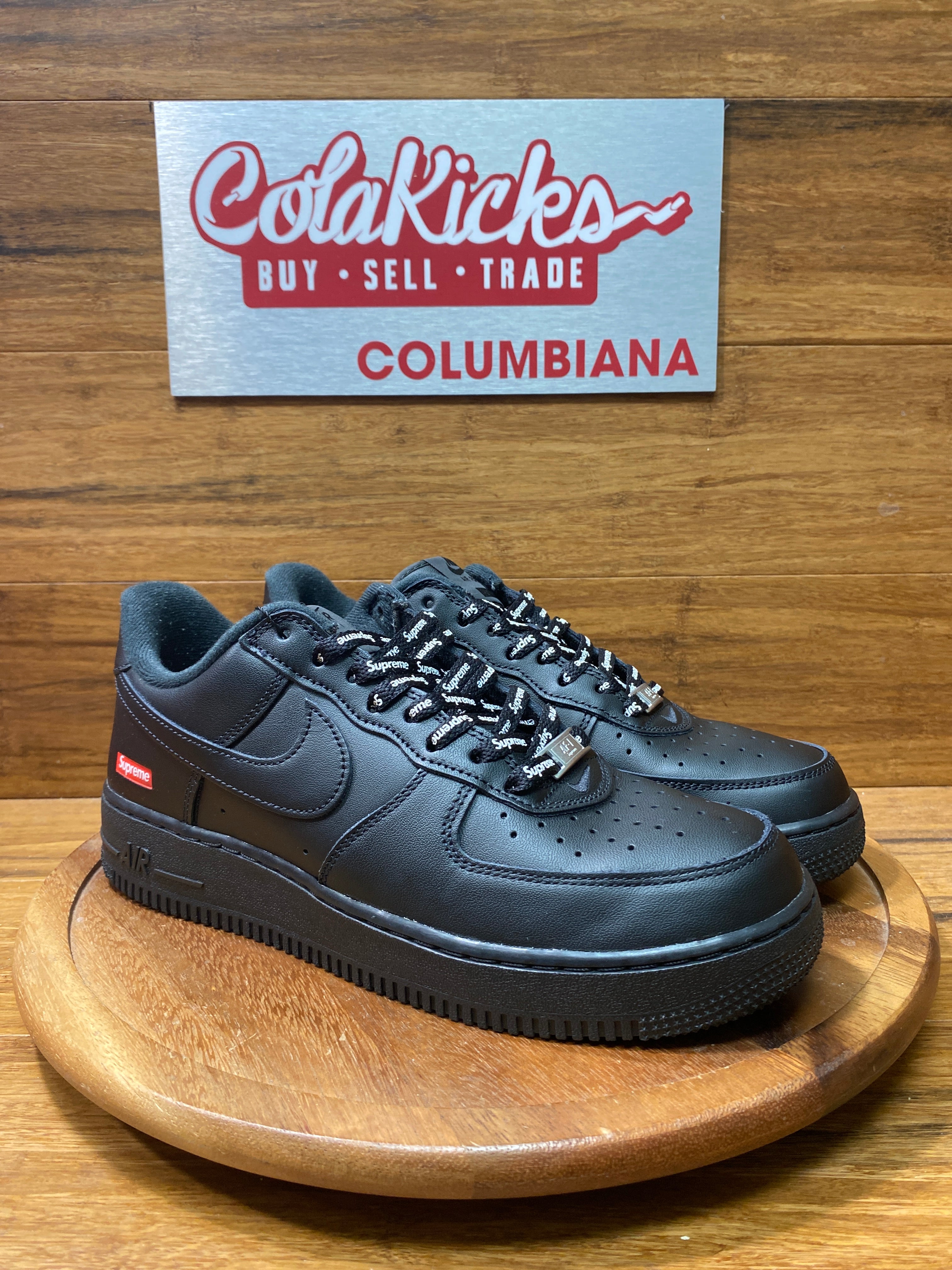 Nike Air Force 1 Low Supreme Black
