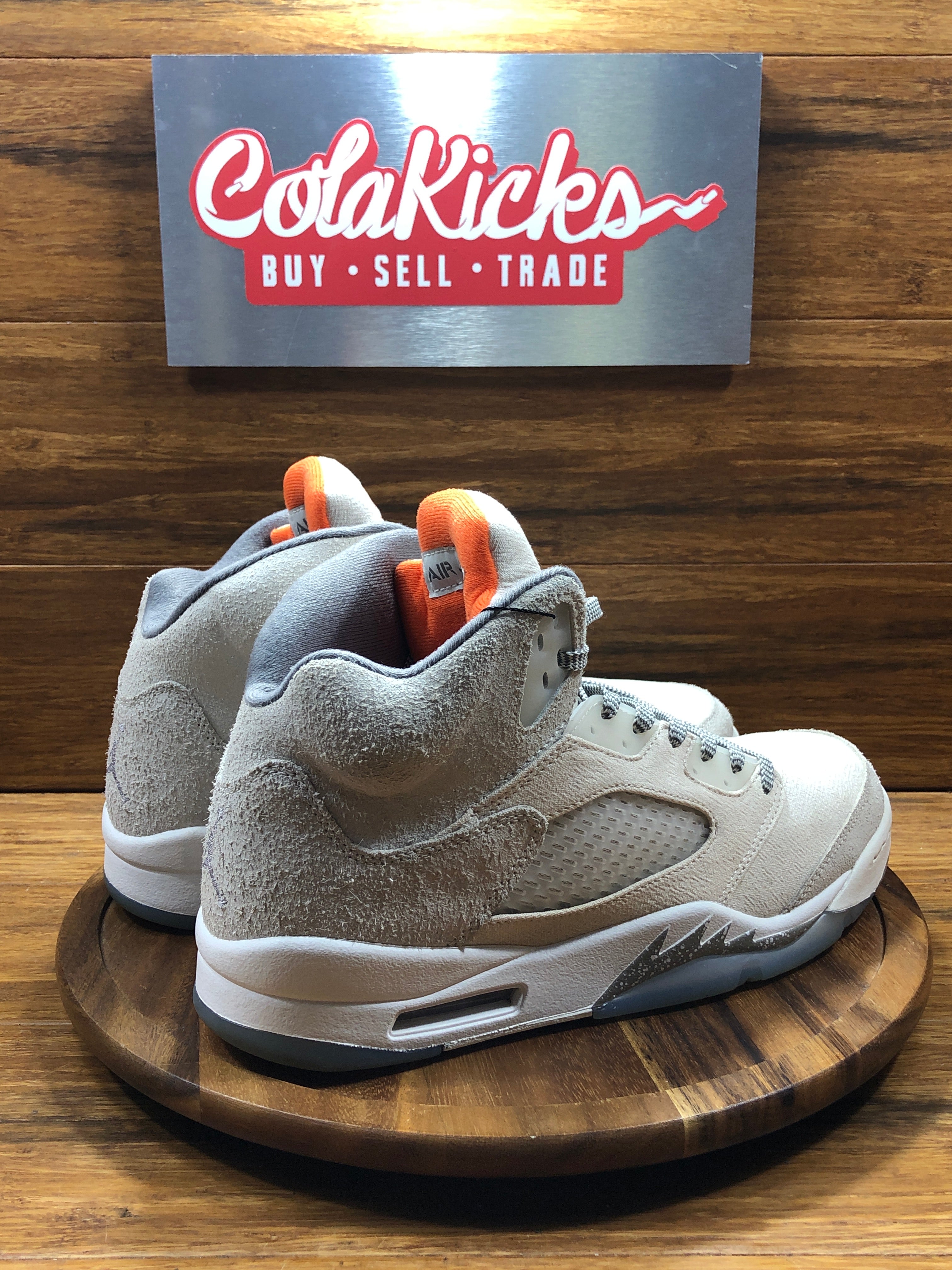 Jordan 5 Retro SE Craft Light Orewood Brown