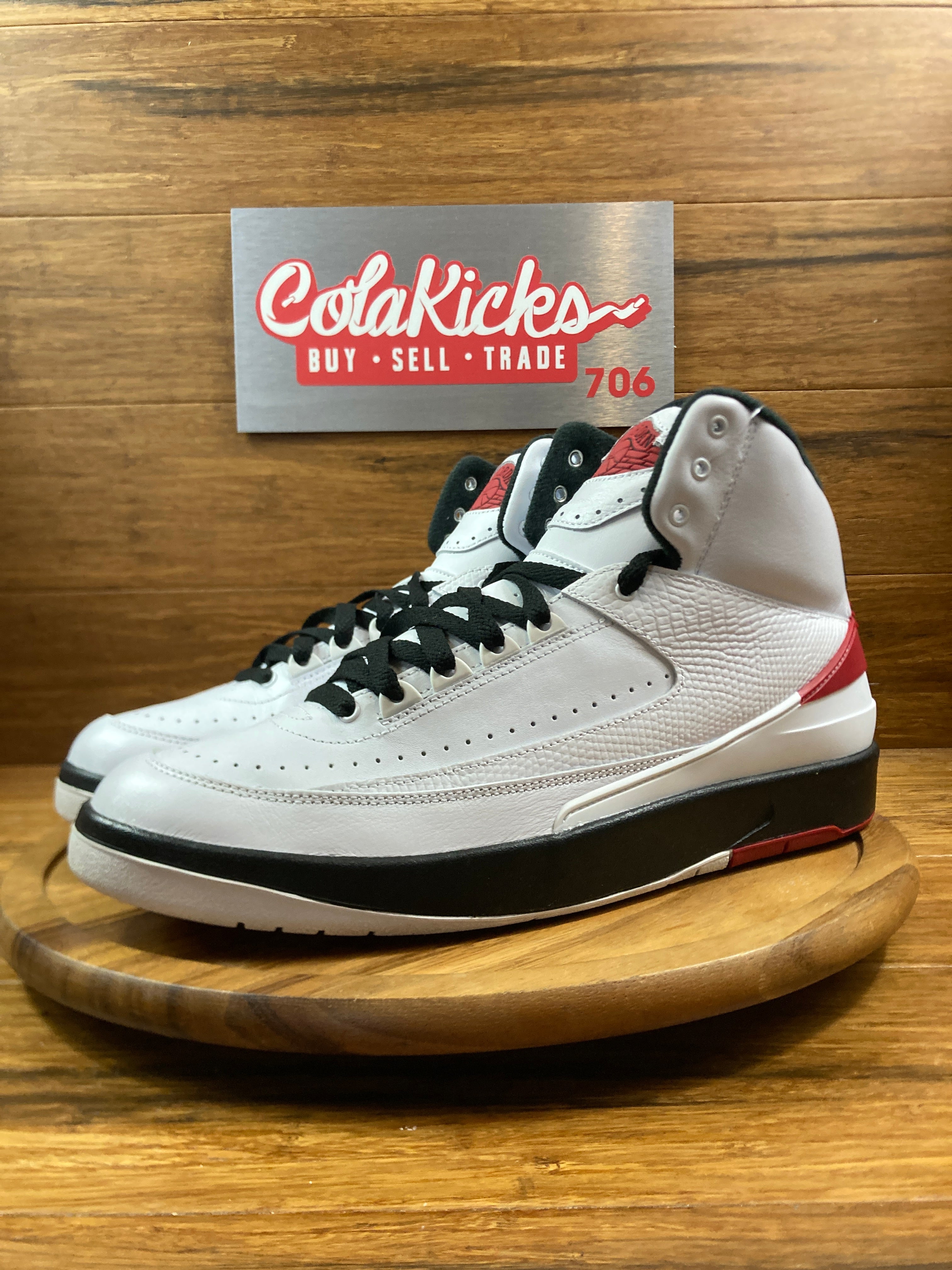 Jordan 2 Retro OG Chicago (2022)