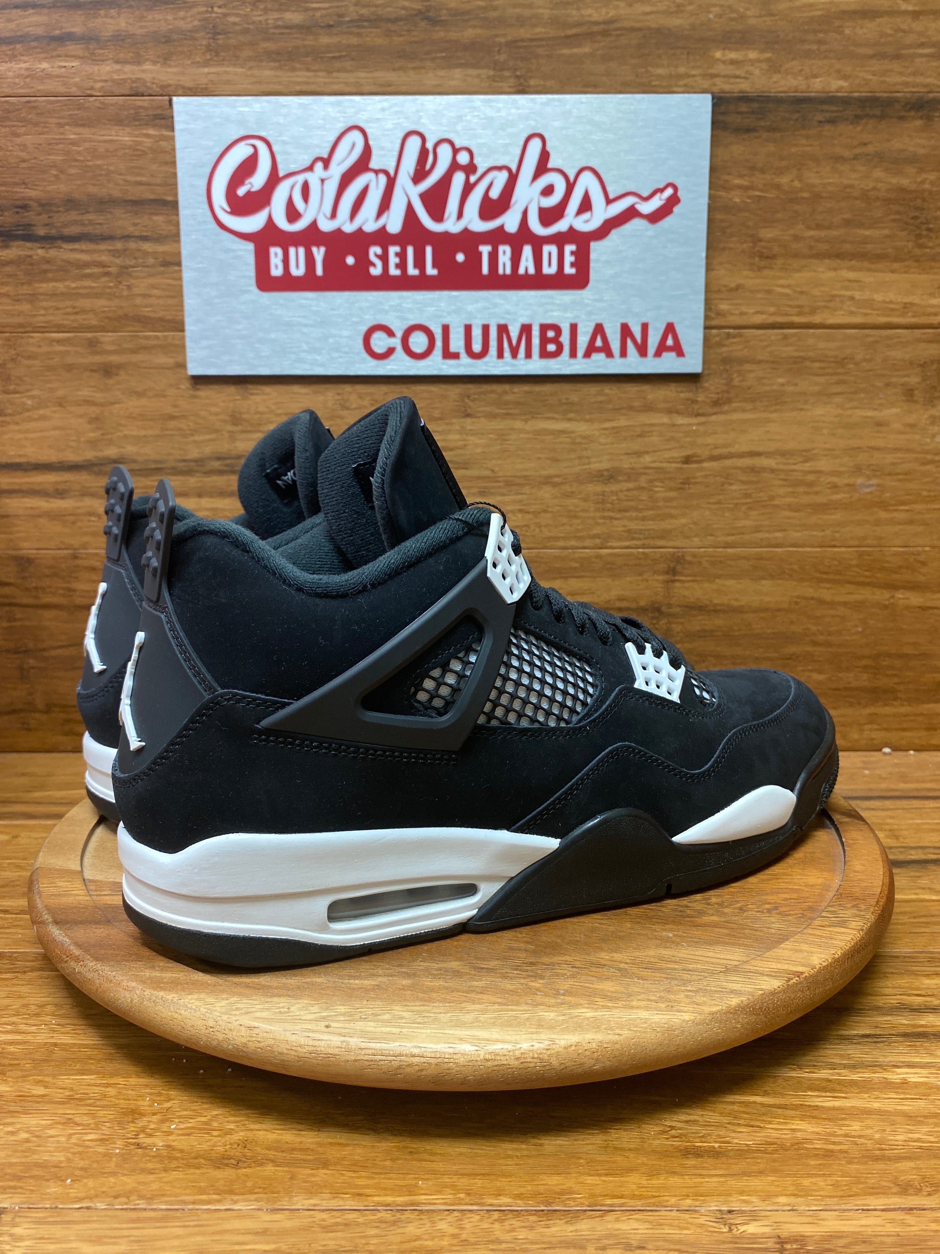 Jordan 4 Retro White Thunder