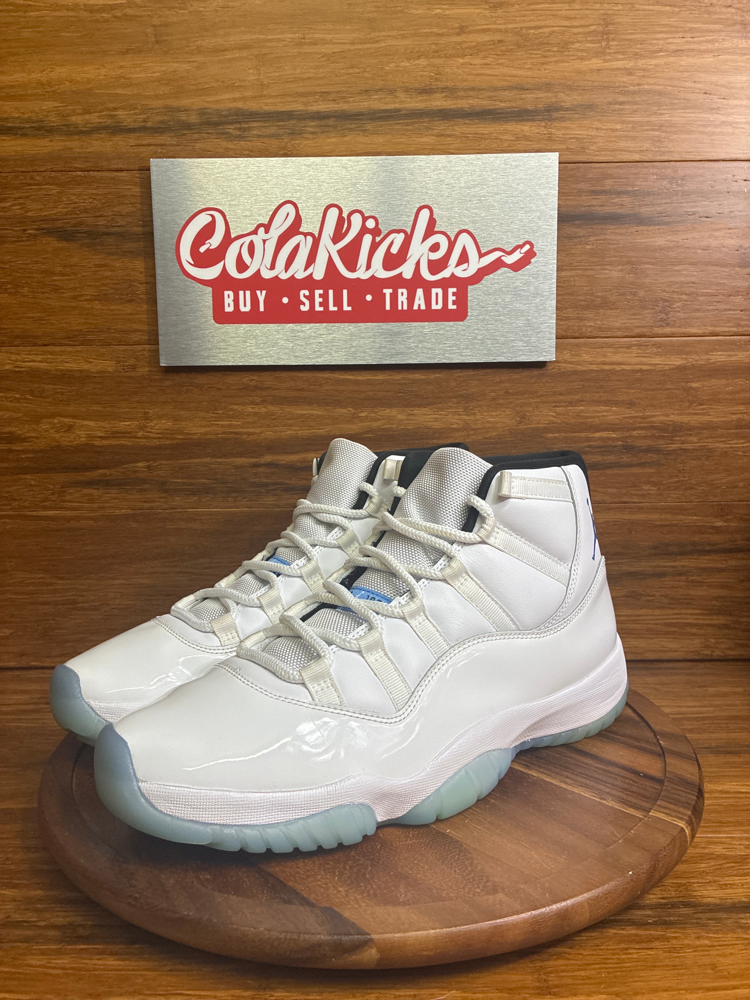 Jordan 11 Retro Legend Blue (2024)