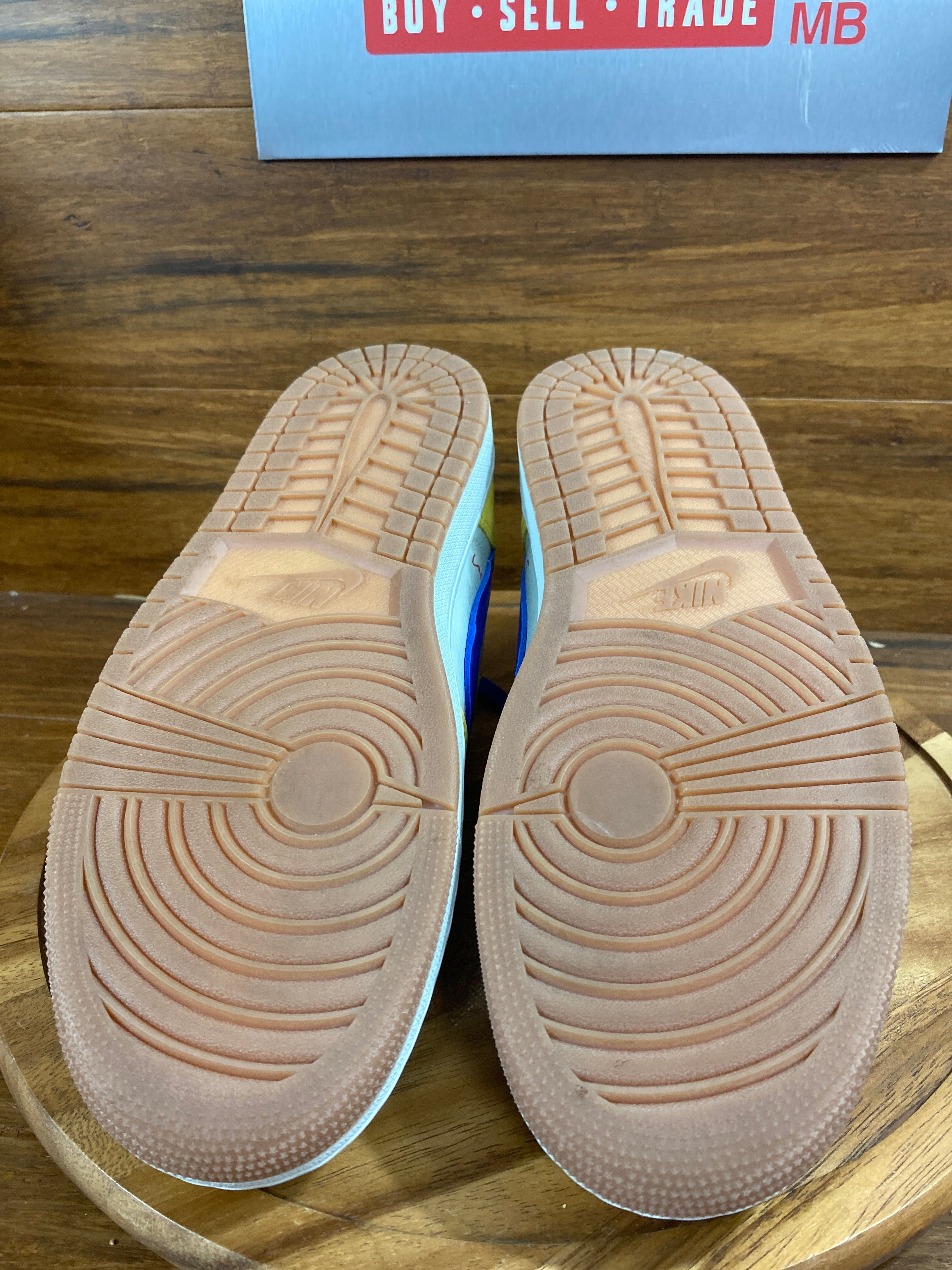 Jordan 1 Retro Low OG SP Travis Scott Canary (Women's)