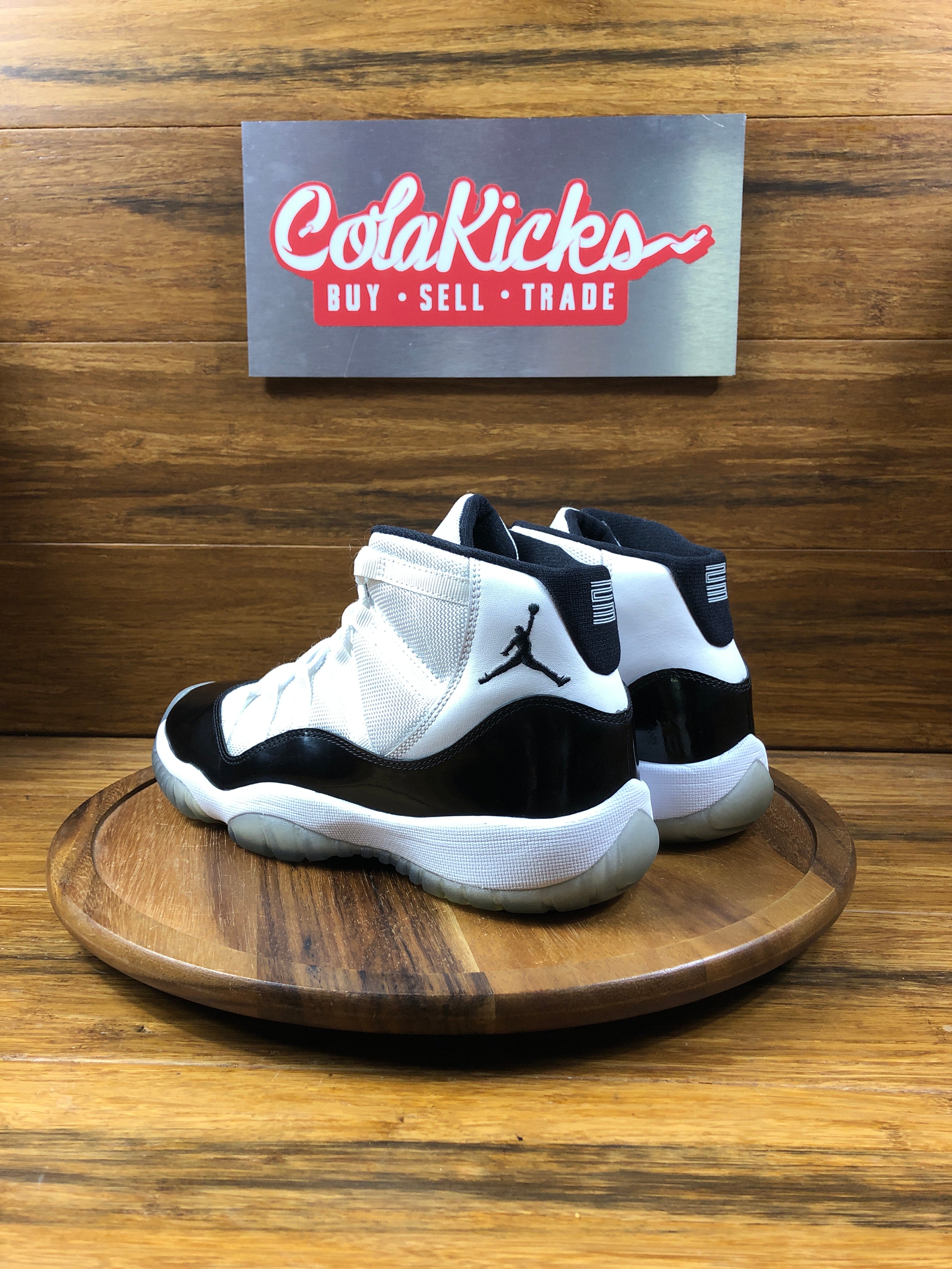 Jordan 11 Retro Concord (2011)