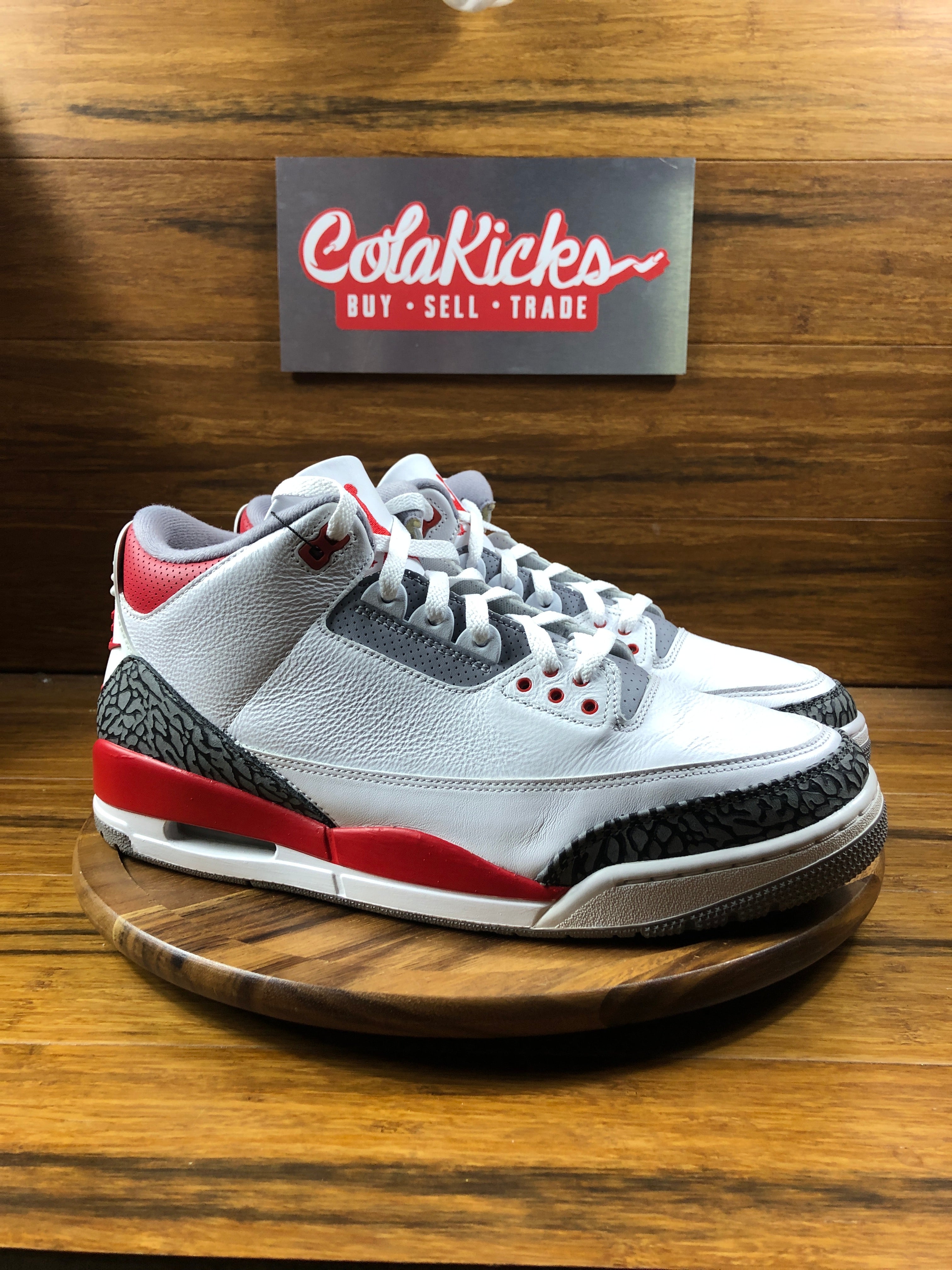 Jordan 3 Retro Fire Red (2022)