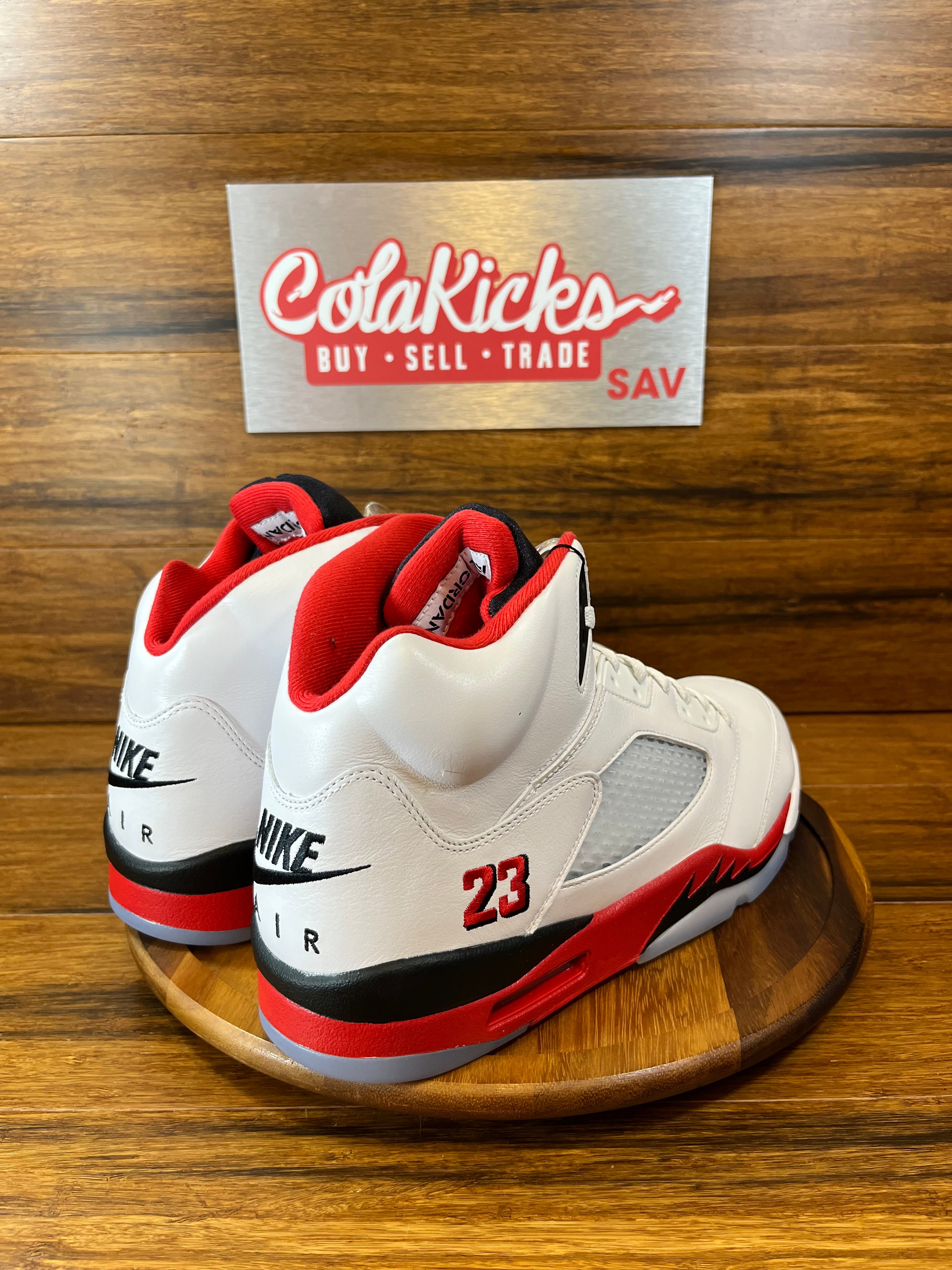Jordan 5 Retro Fire Red Black Tongue (2025)