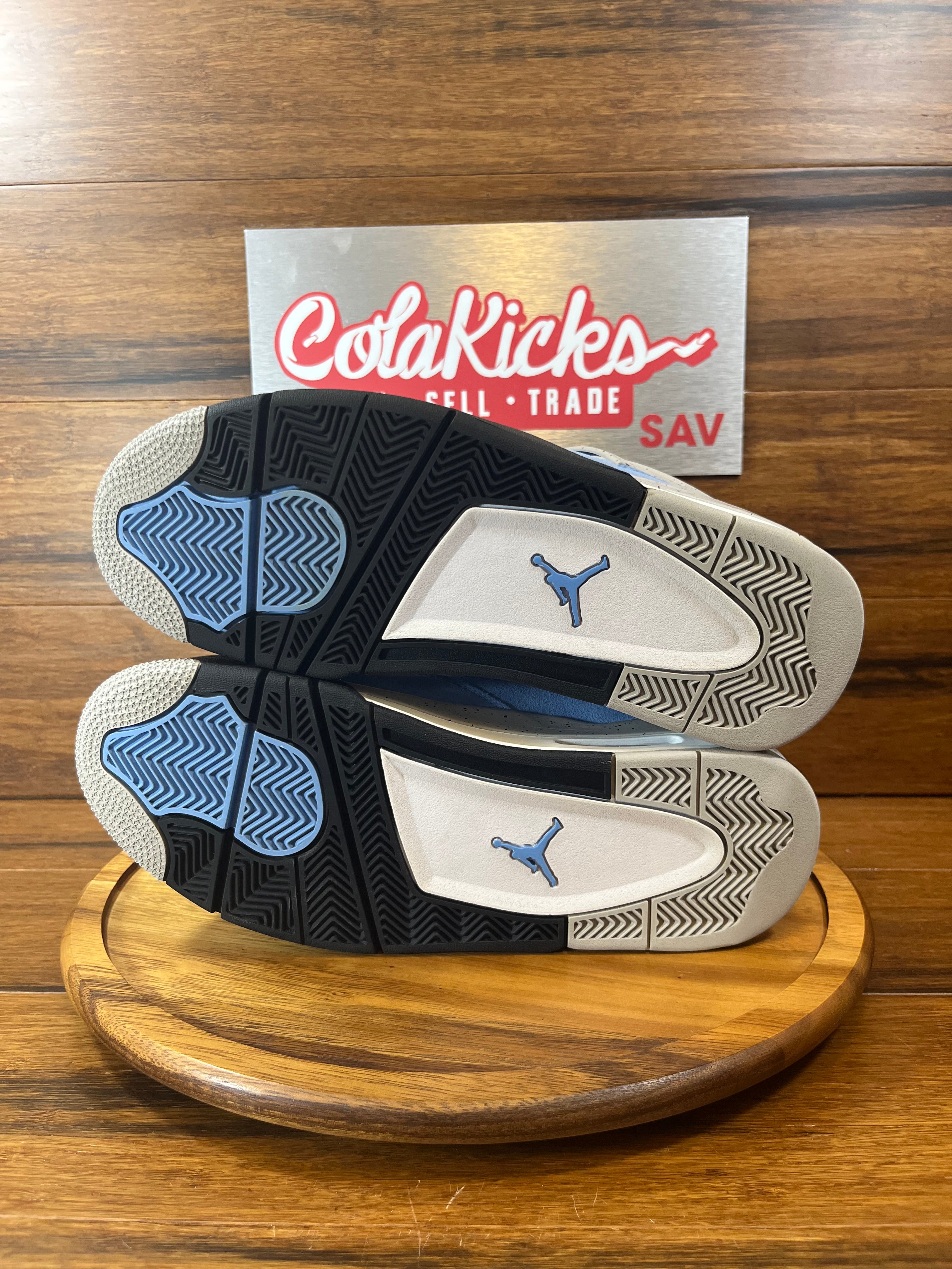 Jordan 4 Retro University Blue