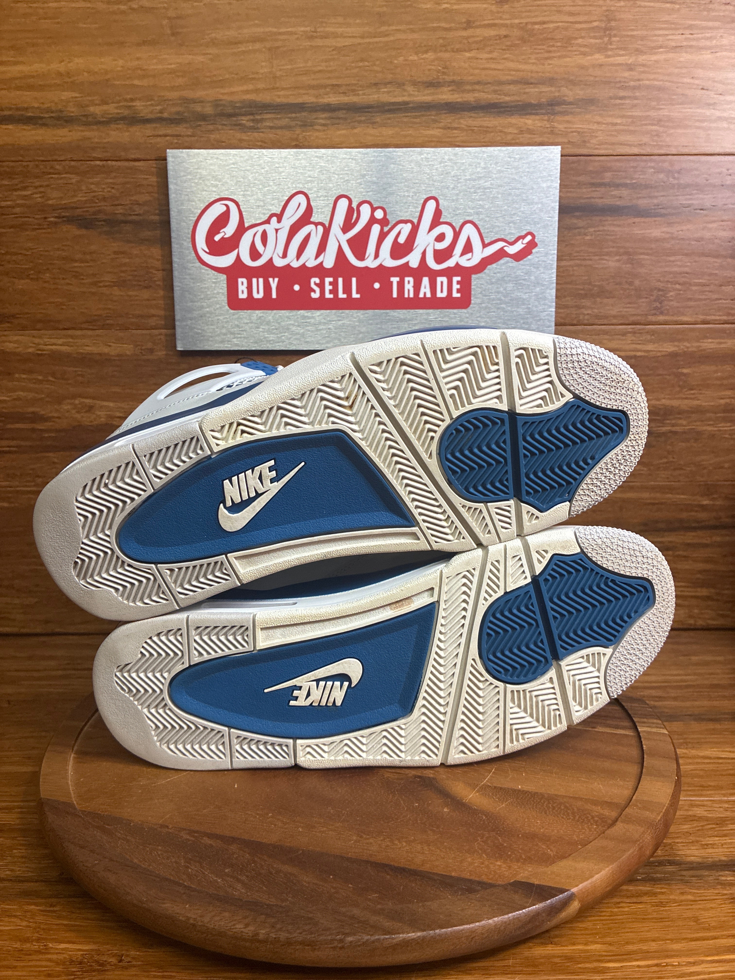 Jordan 4 Retro Military Blue (2024)