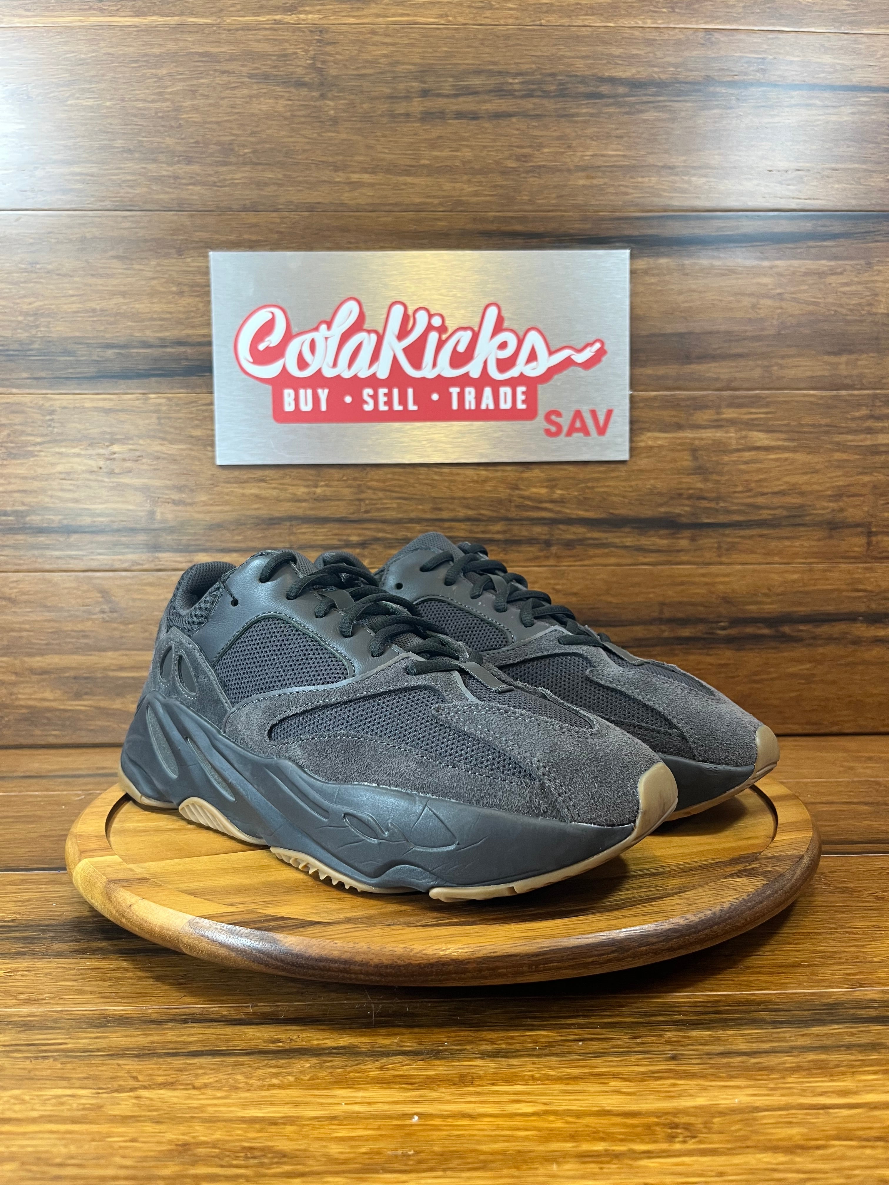 adidas Yeezy Boost 700 Utility Black