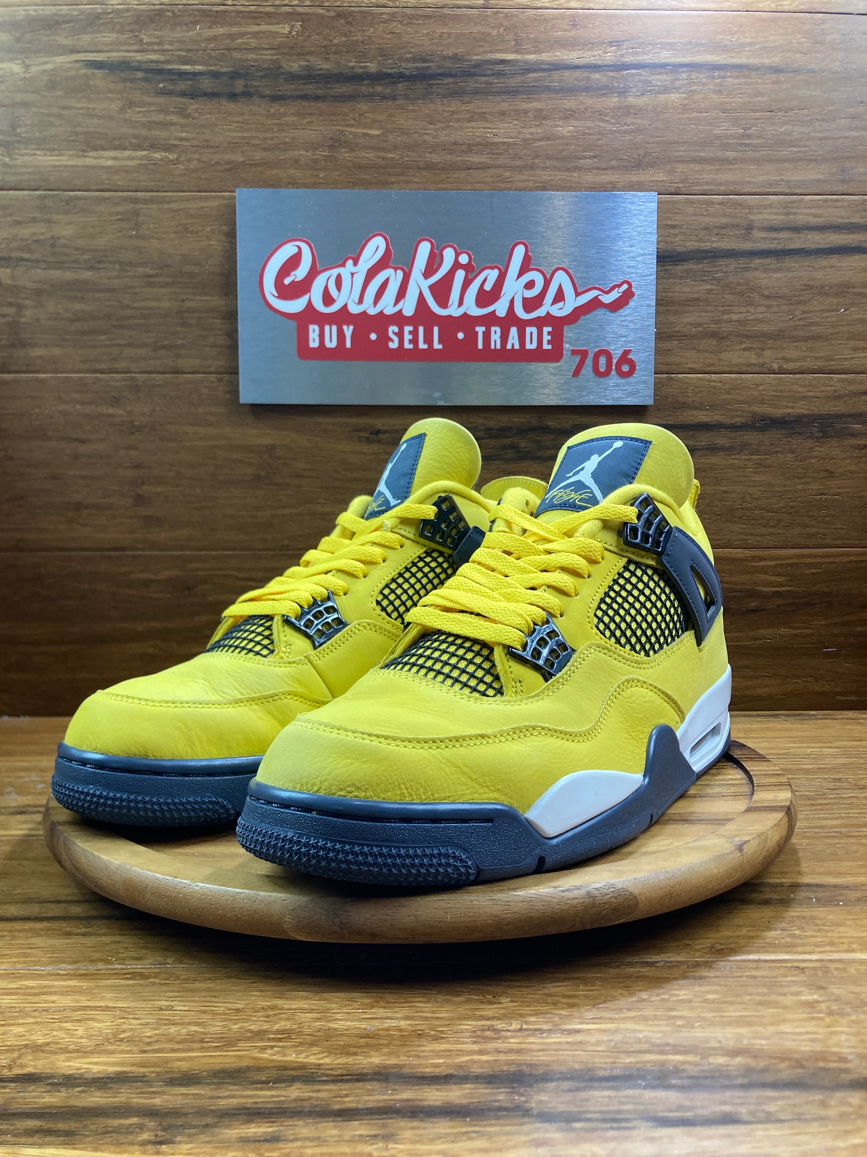 Jordan 4 Retro Lightning (2021)